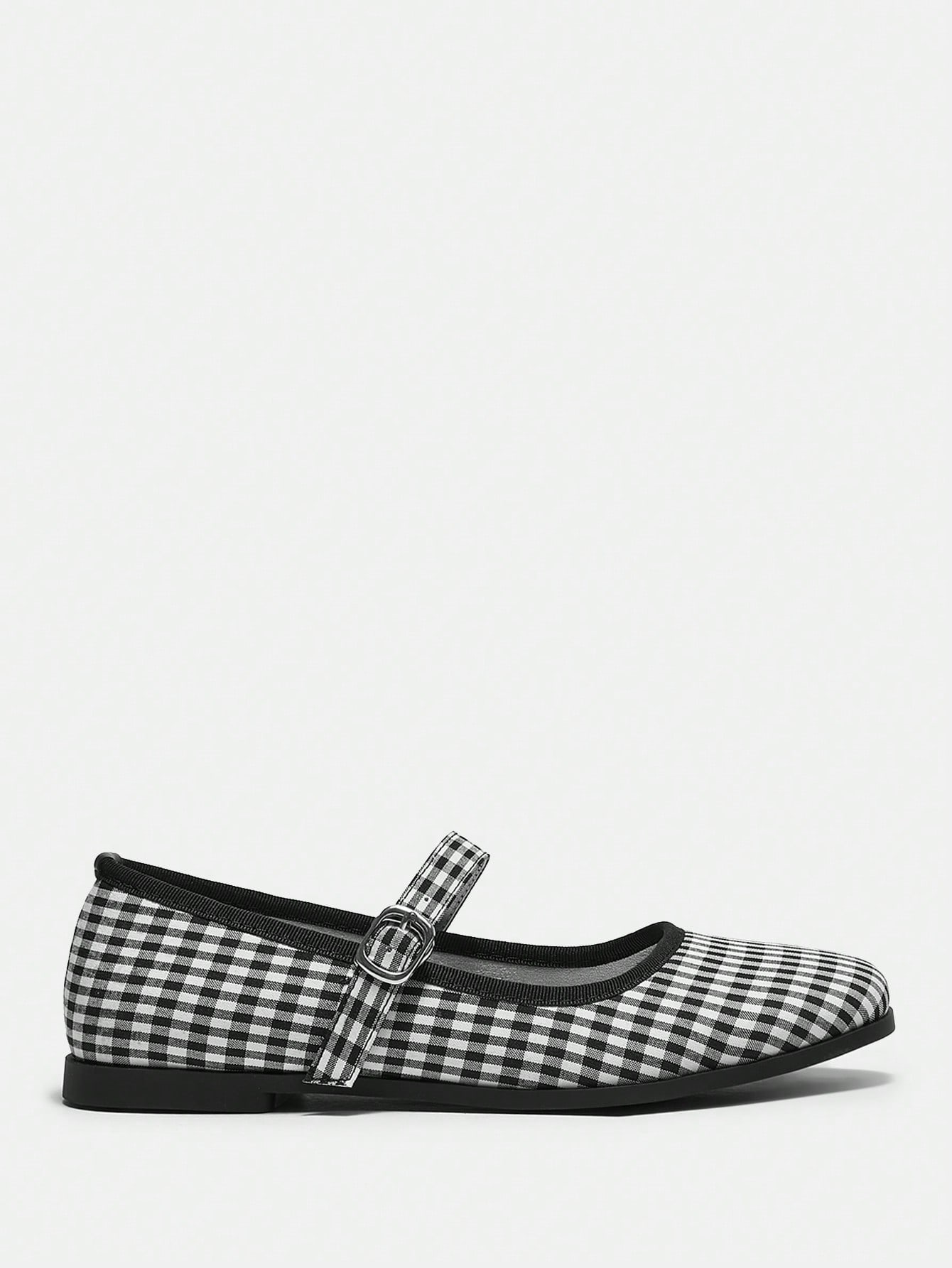 In Black and White Women Flats