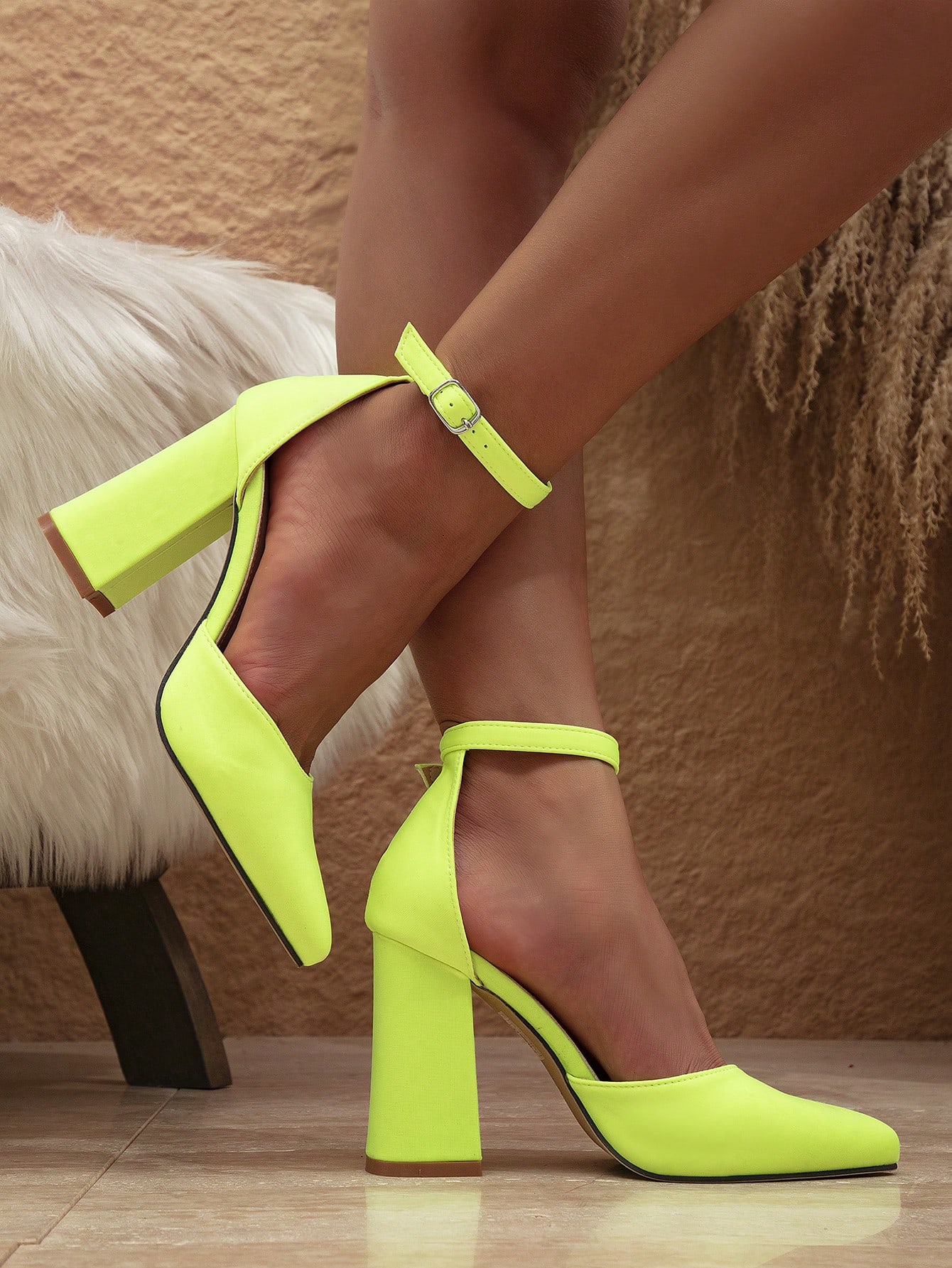 In Green Women Pumps