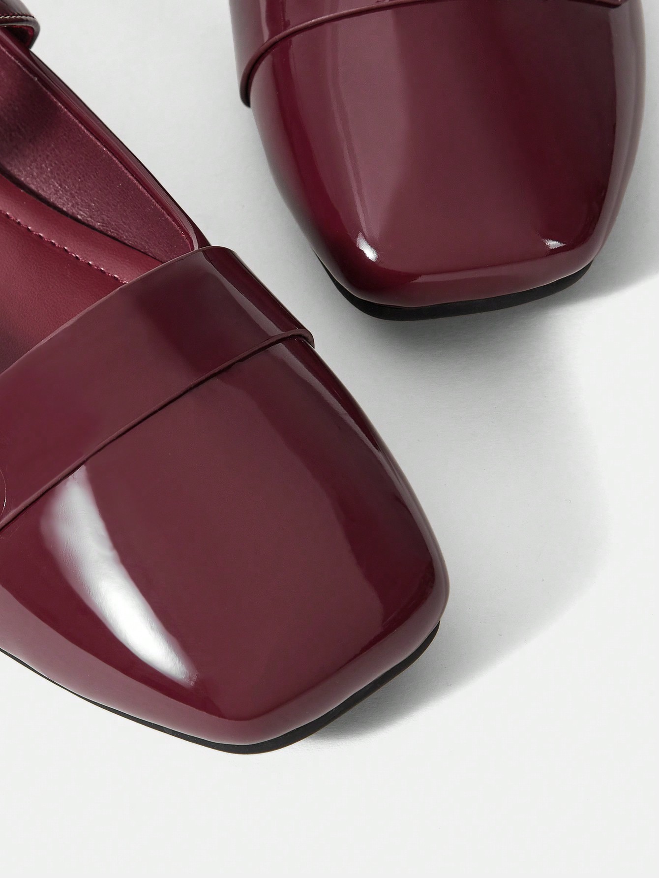 In Burgundy Women Flats