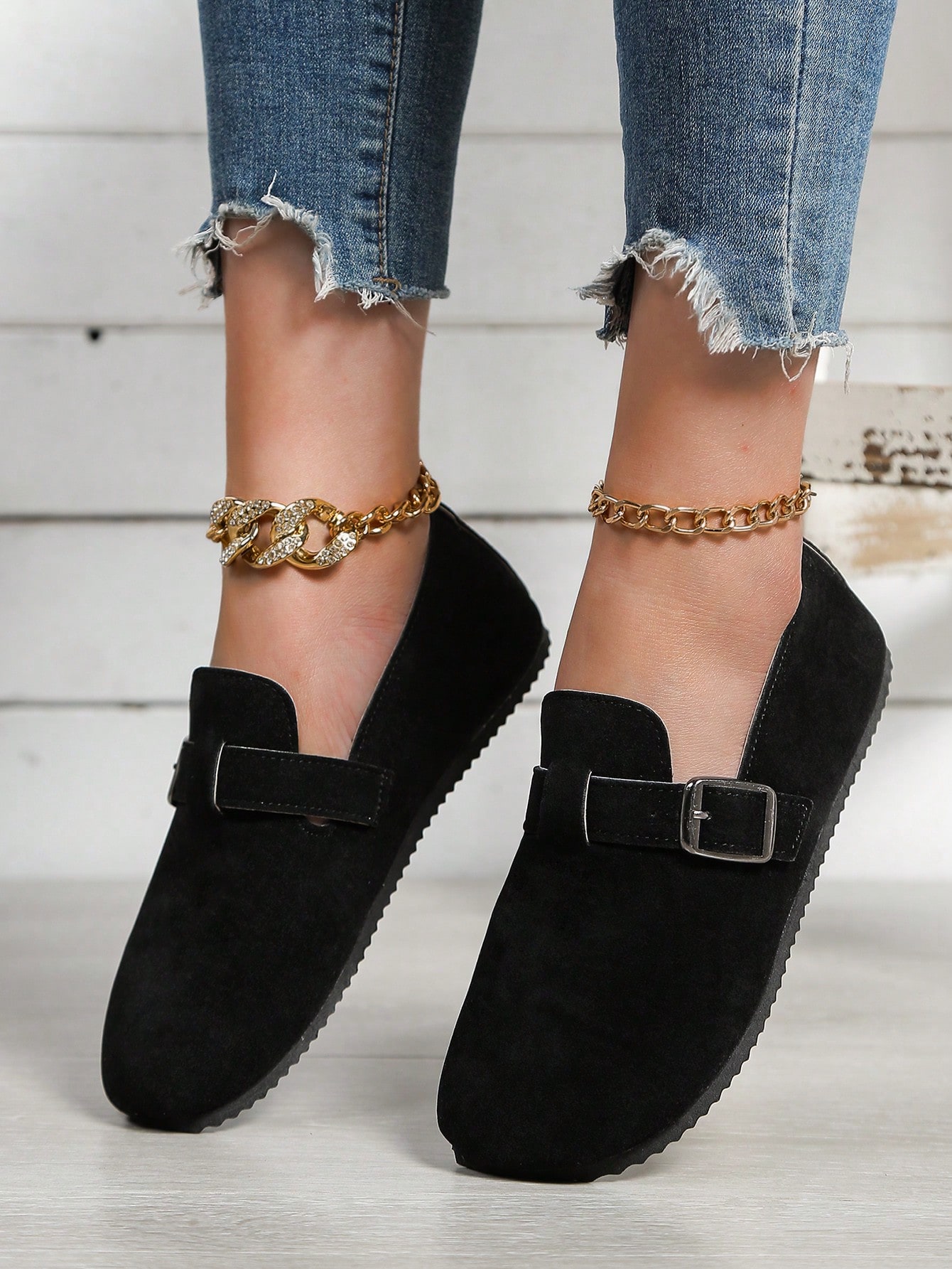 In Black Women Flats