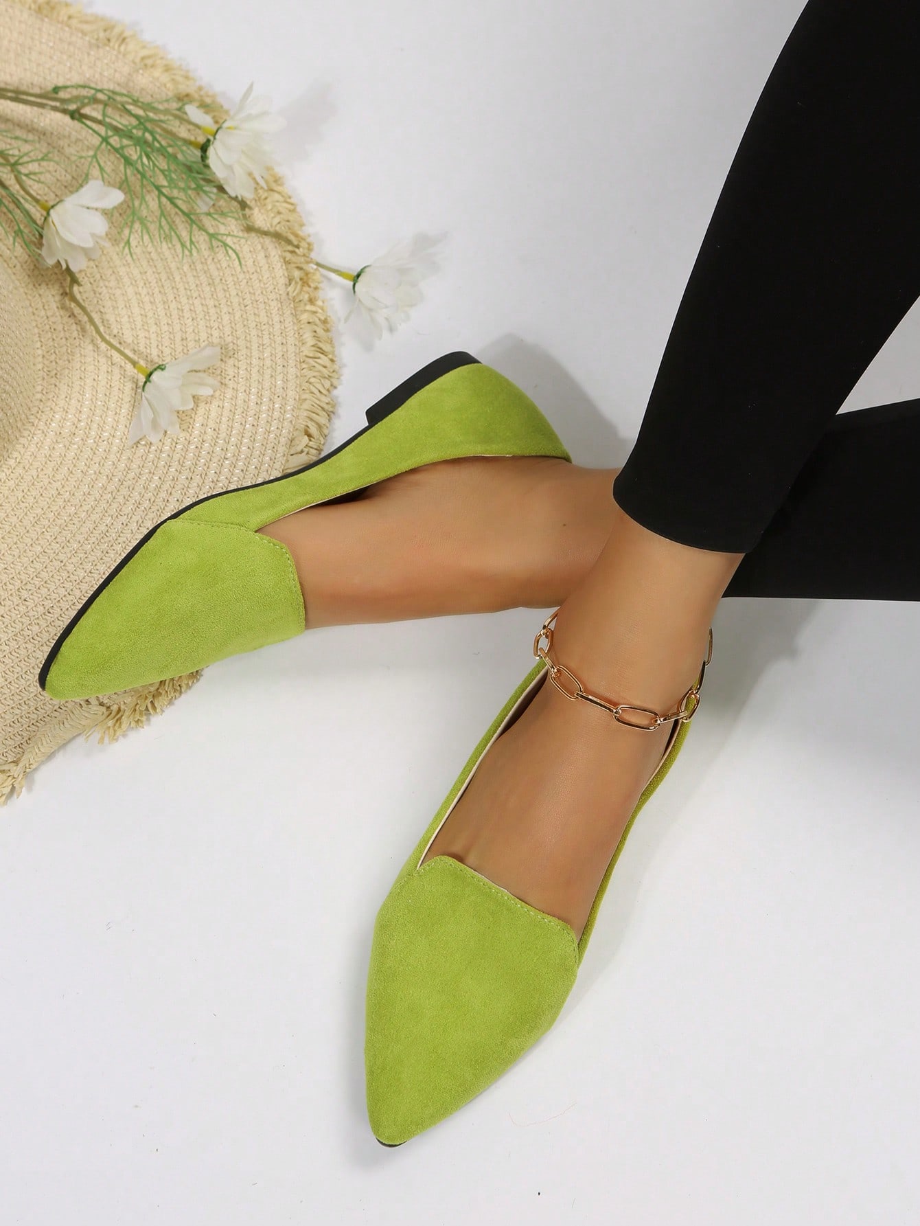 In Green Women Flats