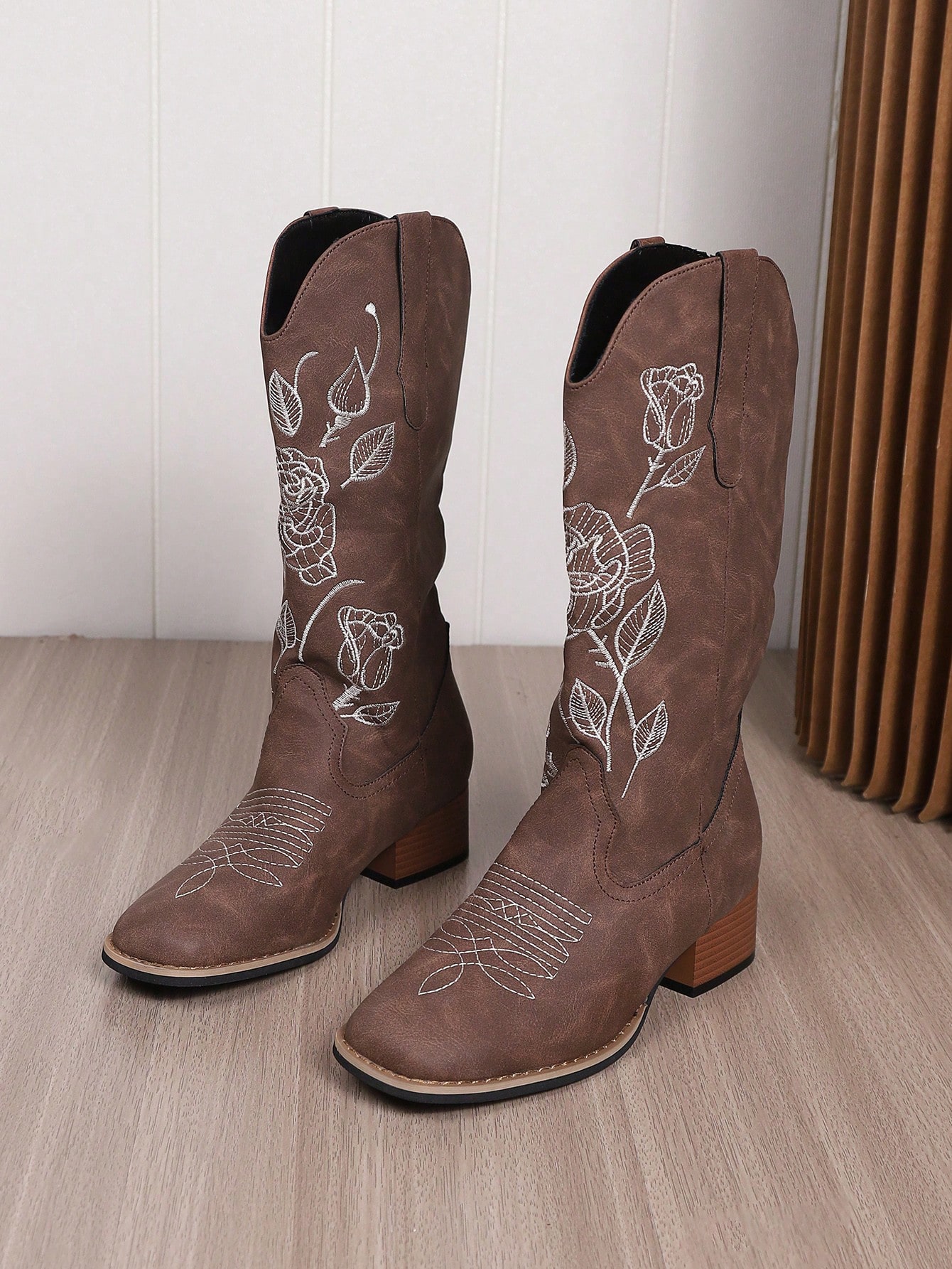 In Coffee Brown Women Fashion Boots