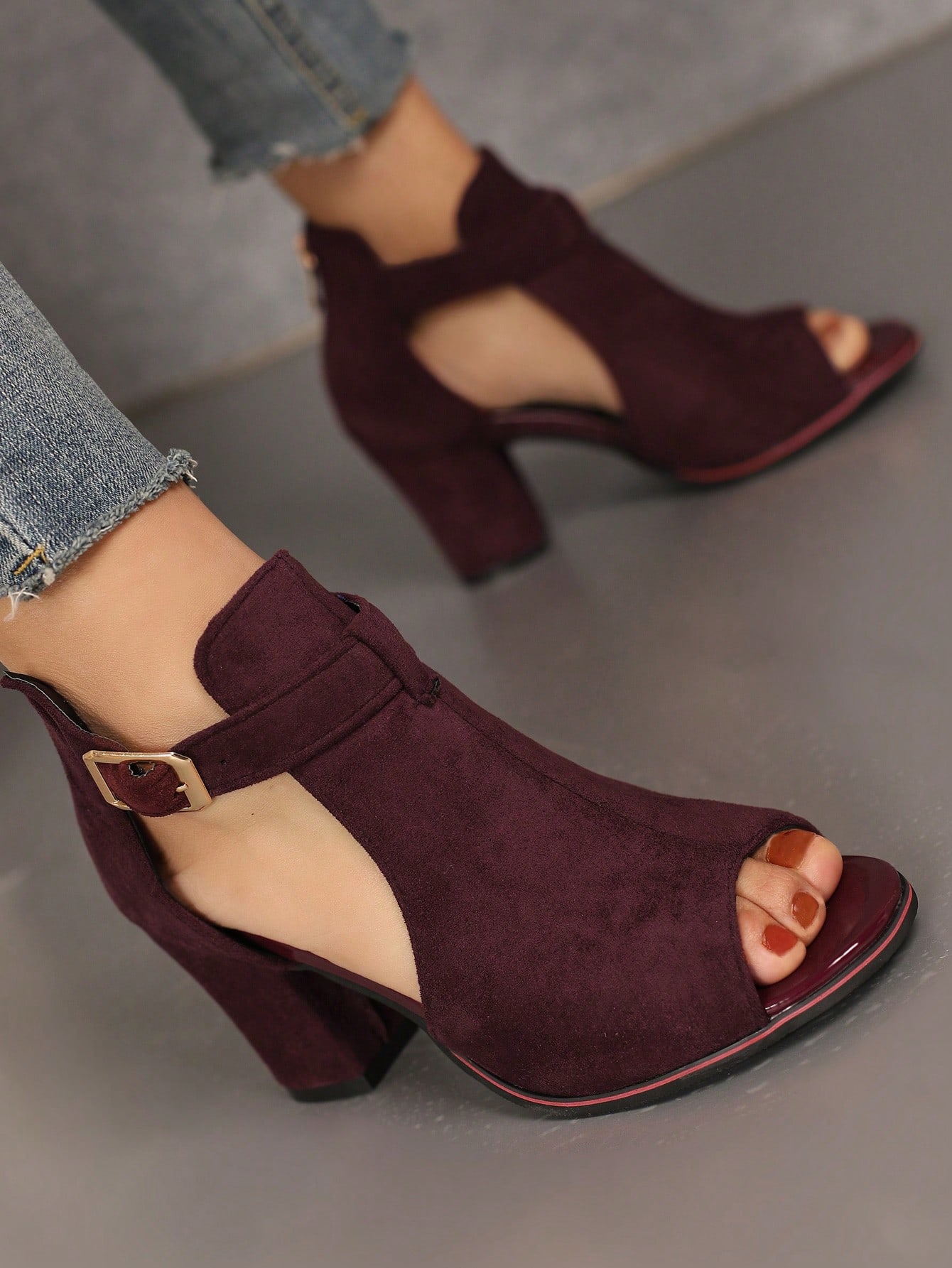 In Burgundy Women Fashion Boots