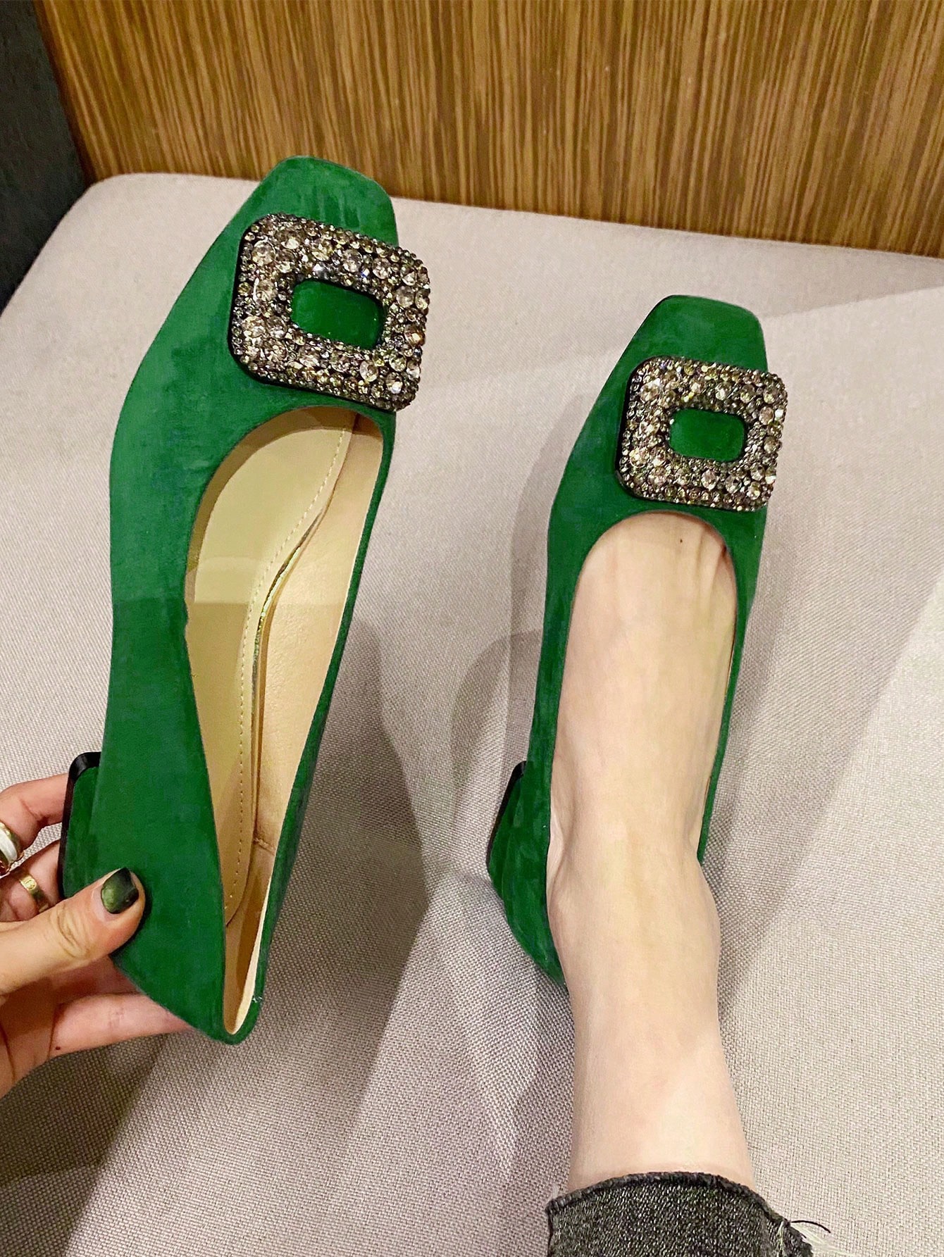 In Green Women Flats