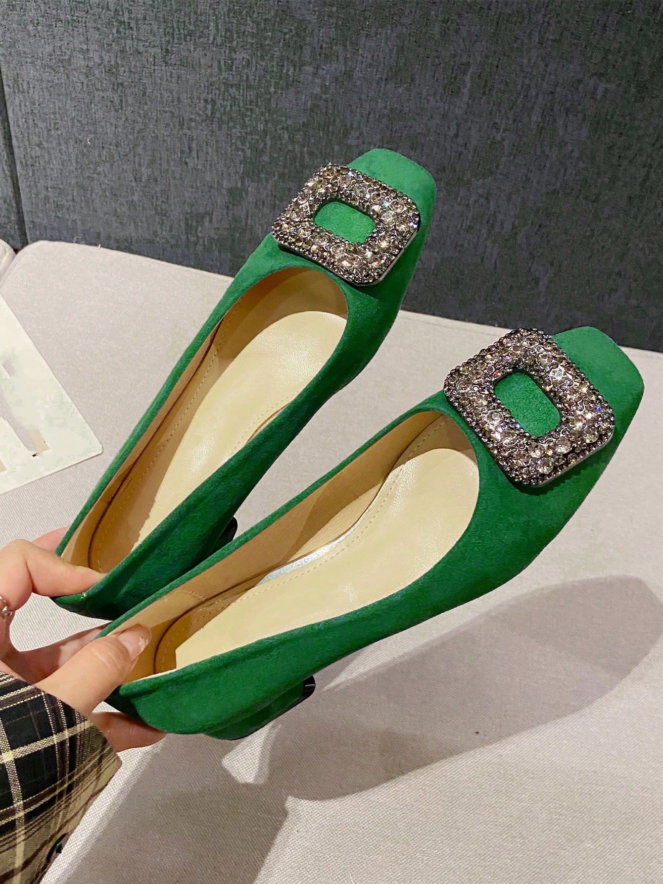 In Green Women Flats