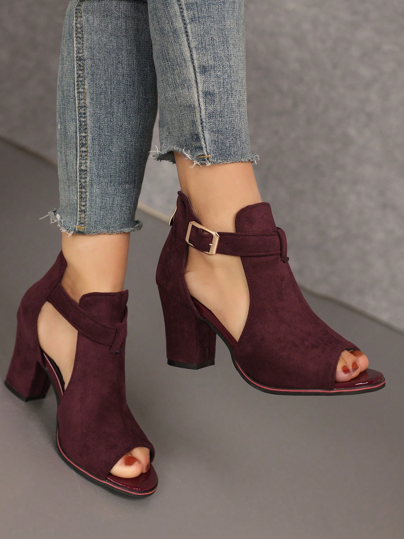 In Burgundy Women Fashion Boots