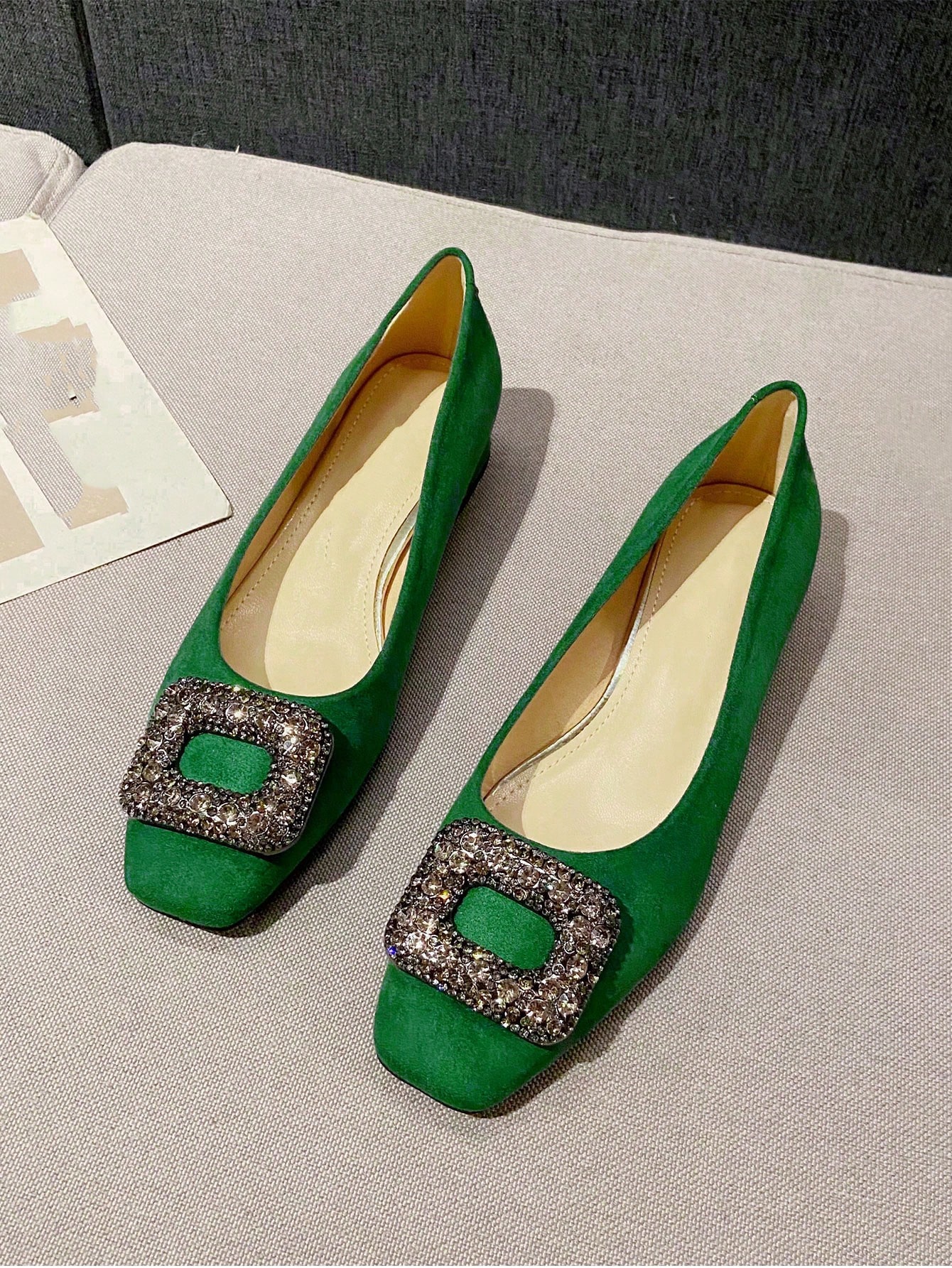 In Green Women Flats