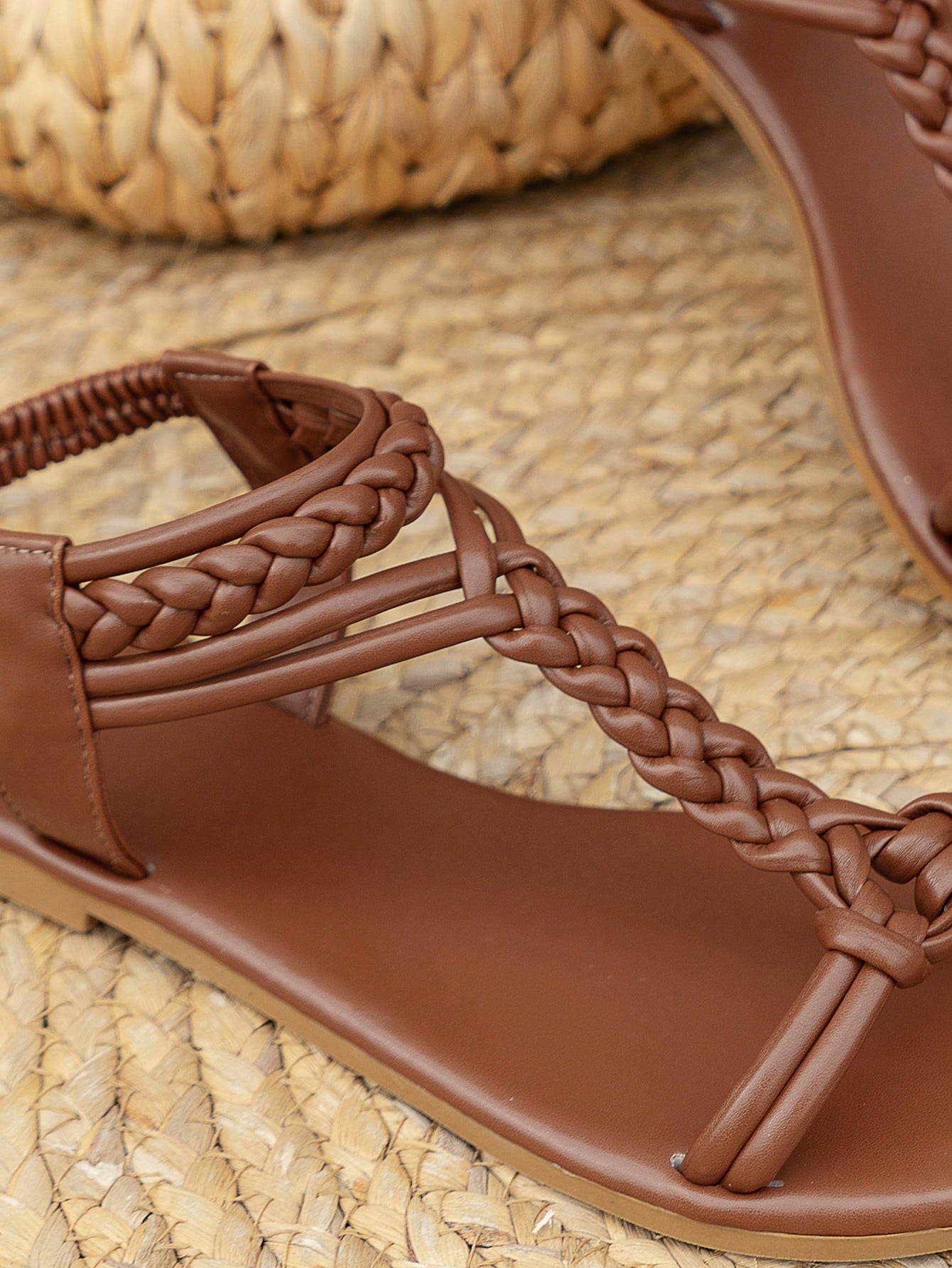 In Mocha Brown Women Flat Sandals