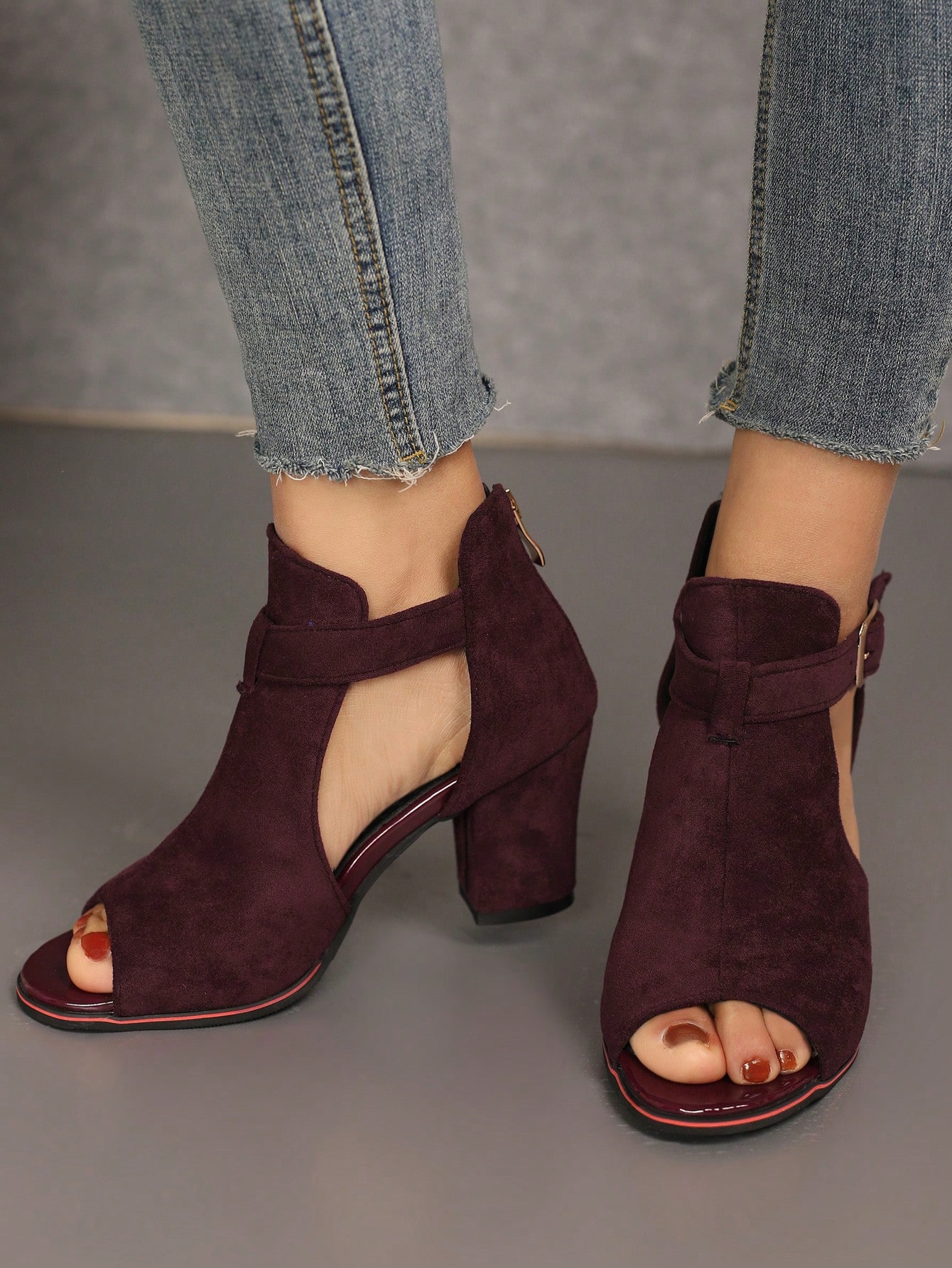 In Burgundy Women Fashion Boots