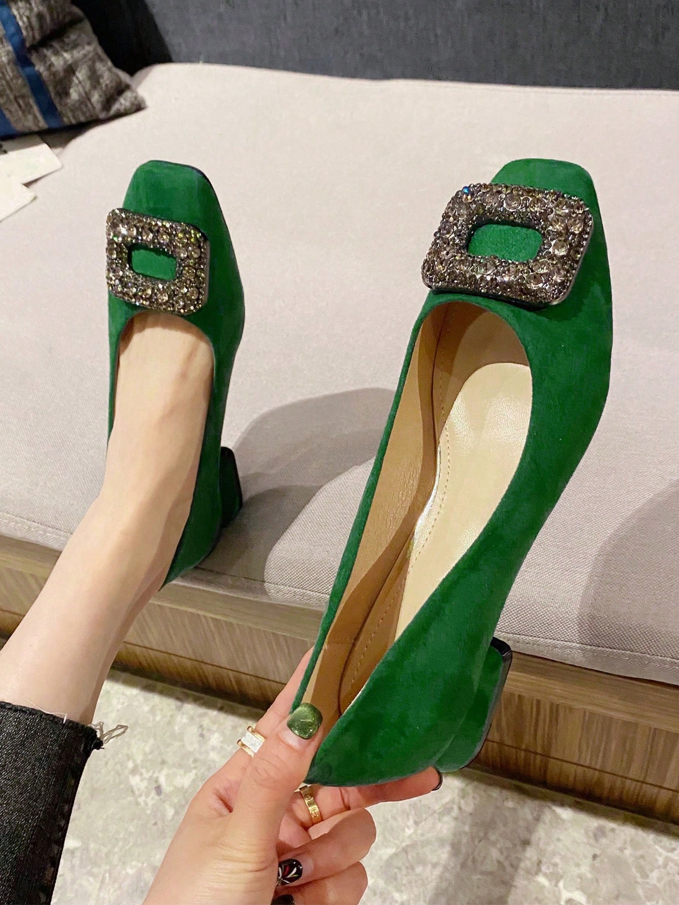 In Green Women Flats