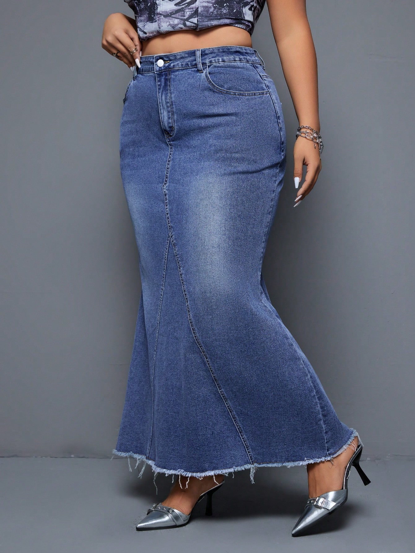 Plus Size Denim Skirts