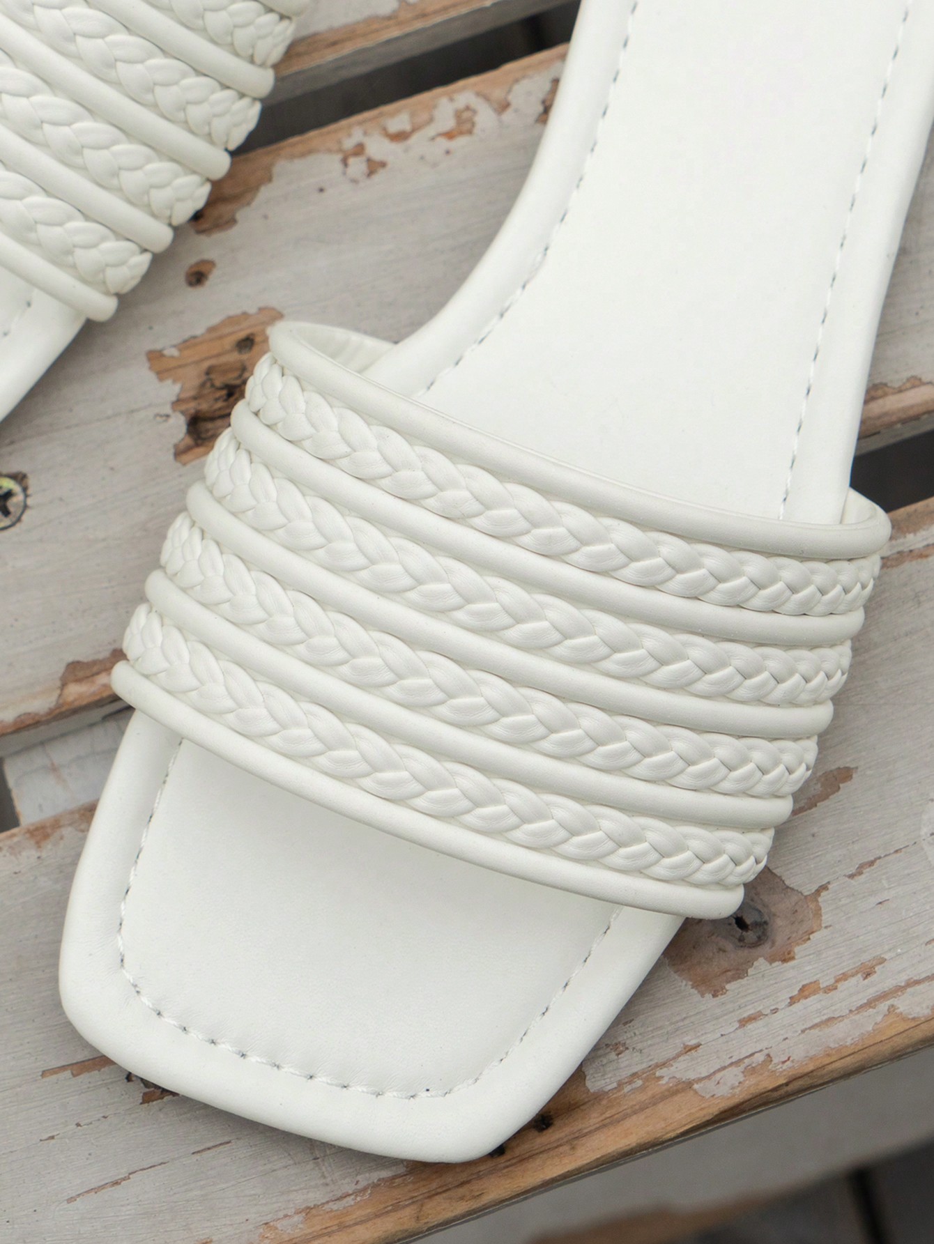 In White Women Flat Sandals