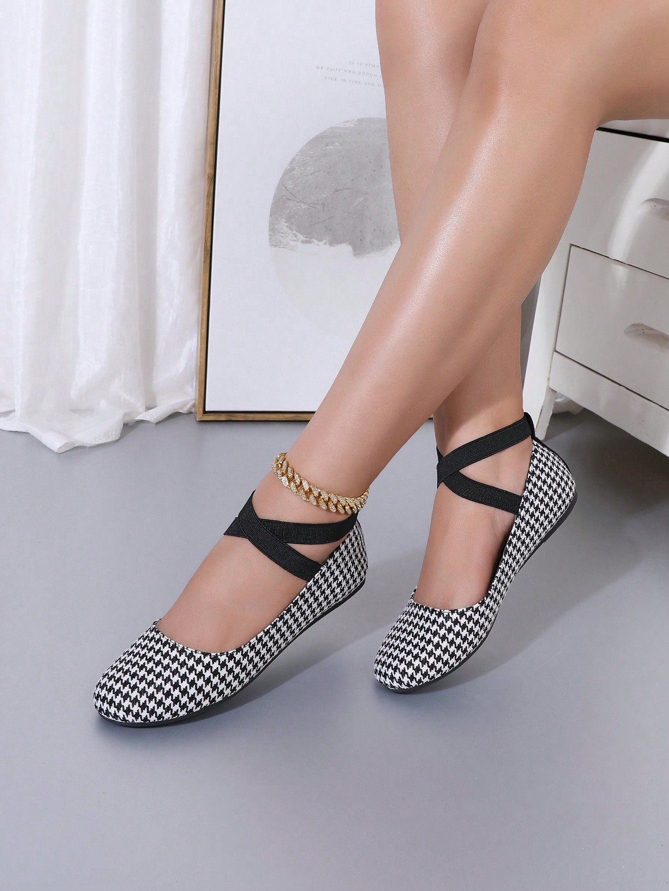 In Black and White Women Flats