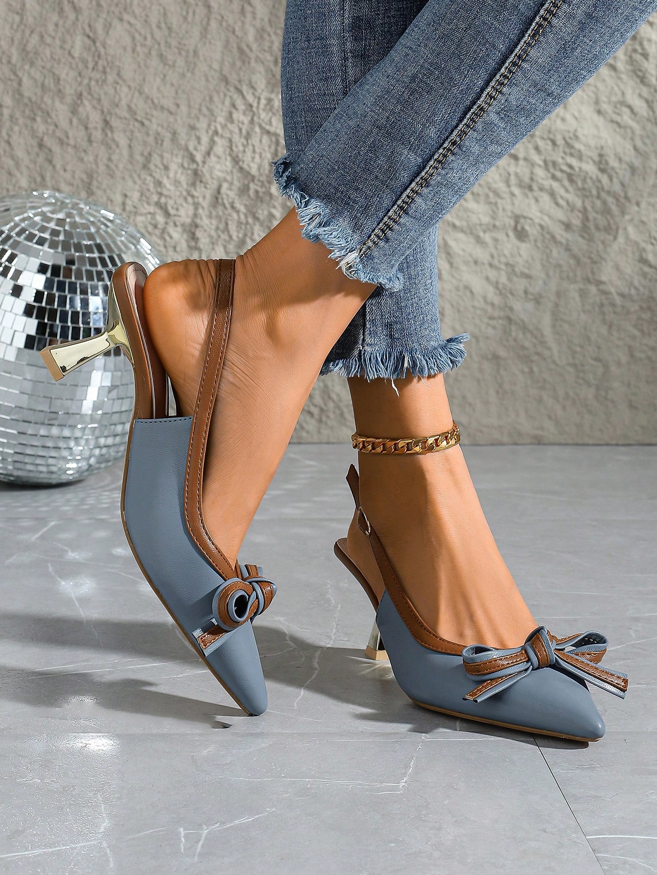 In Blue Women Pumps