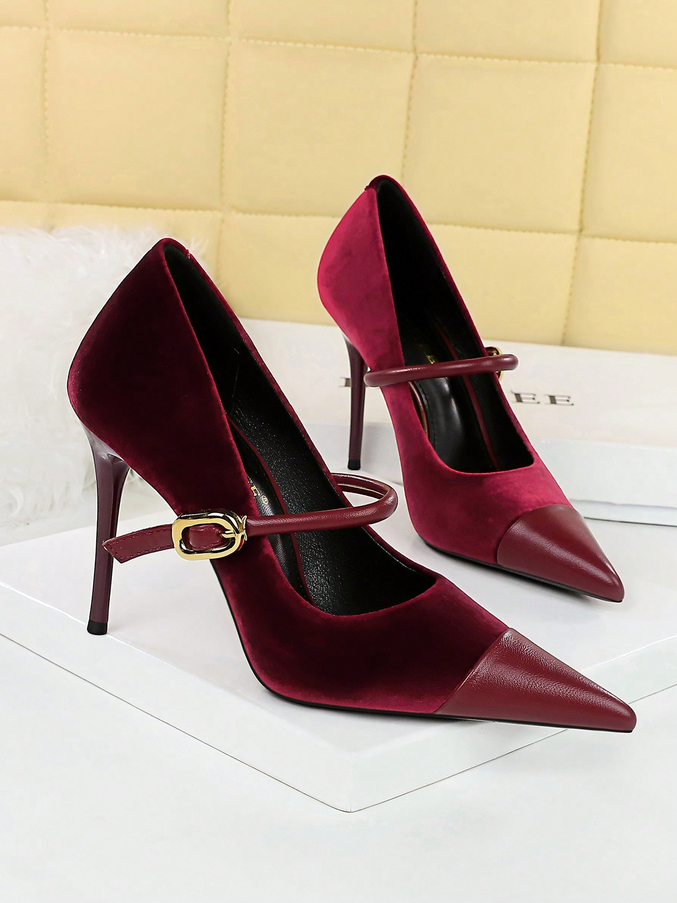 In Burgundy Women Pumps