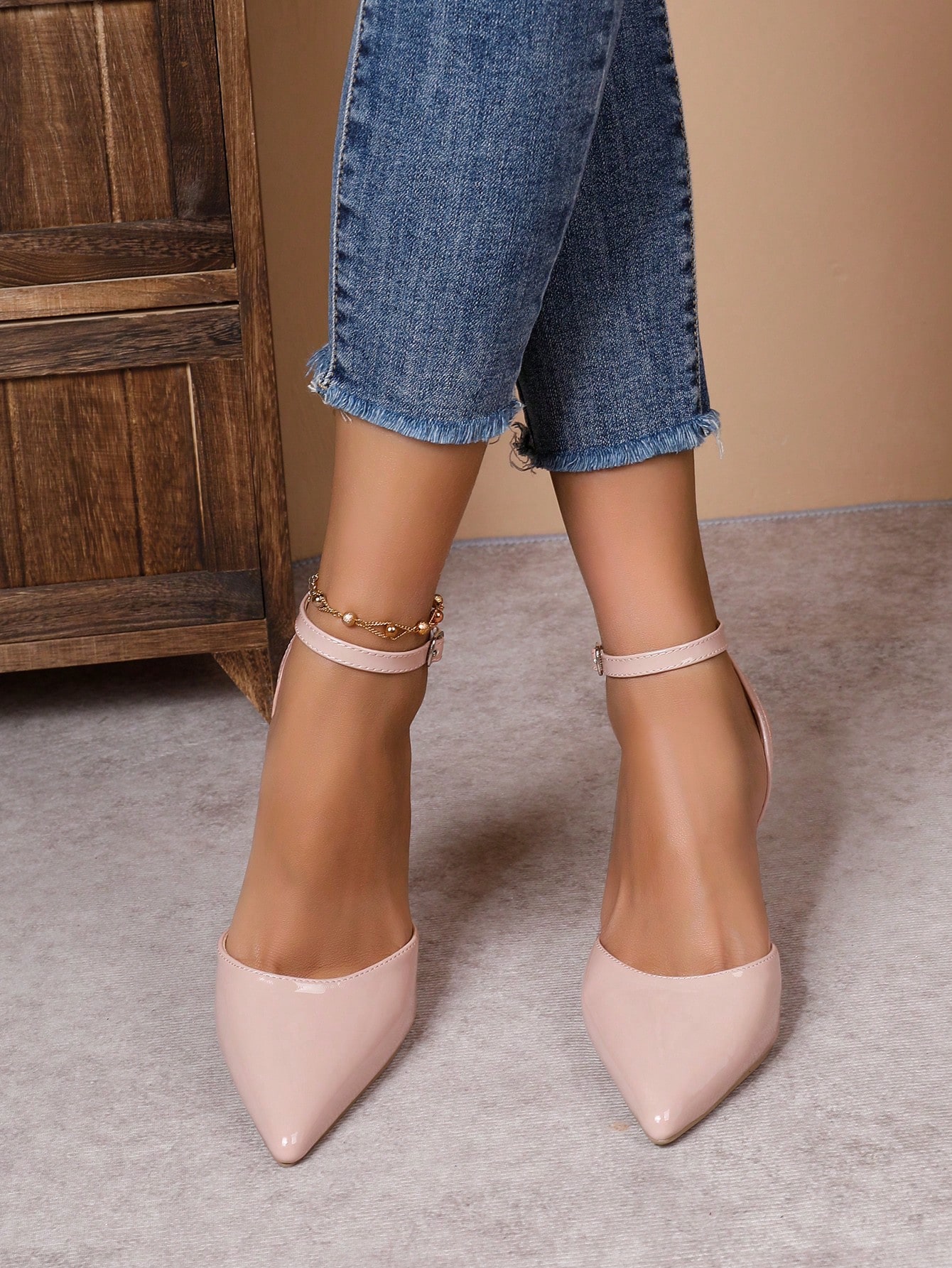 In Dusty Pink Women Pumps