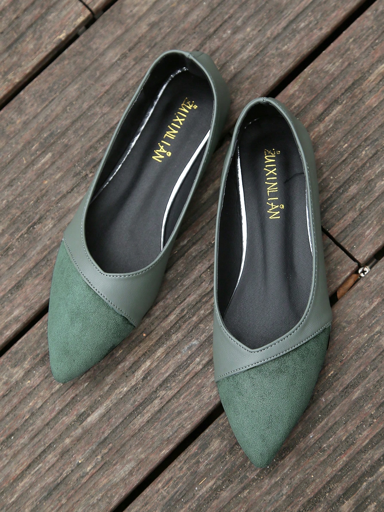 In Green Women Flats