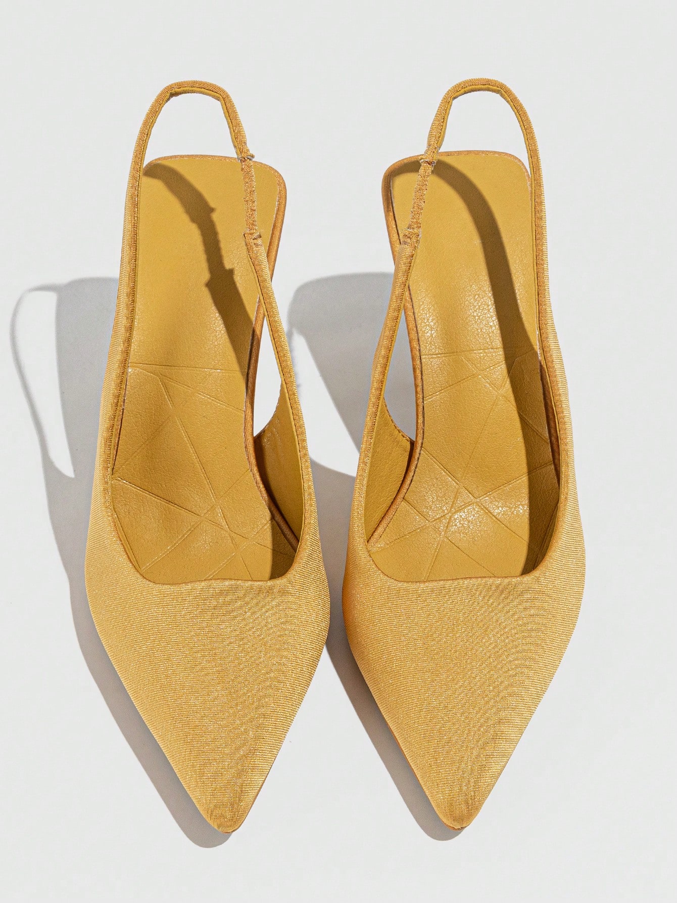 In Yellow Women Pumps