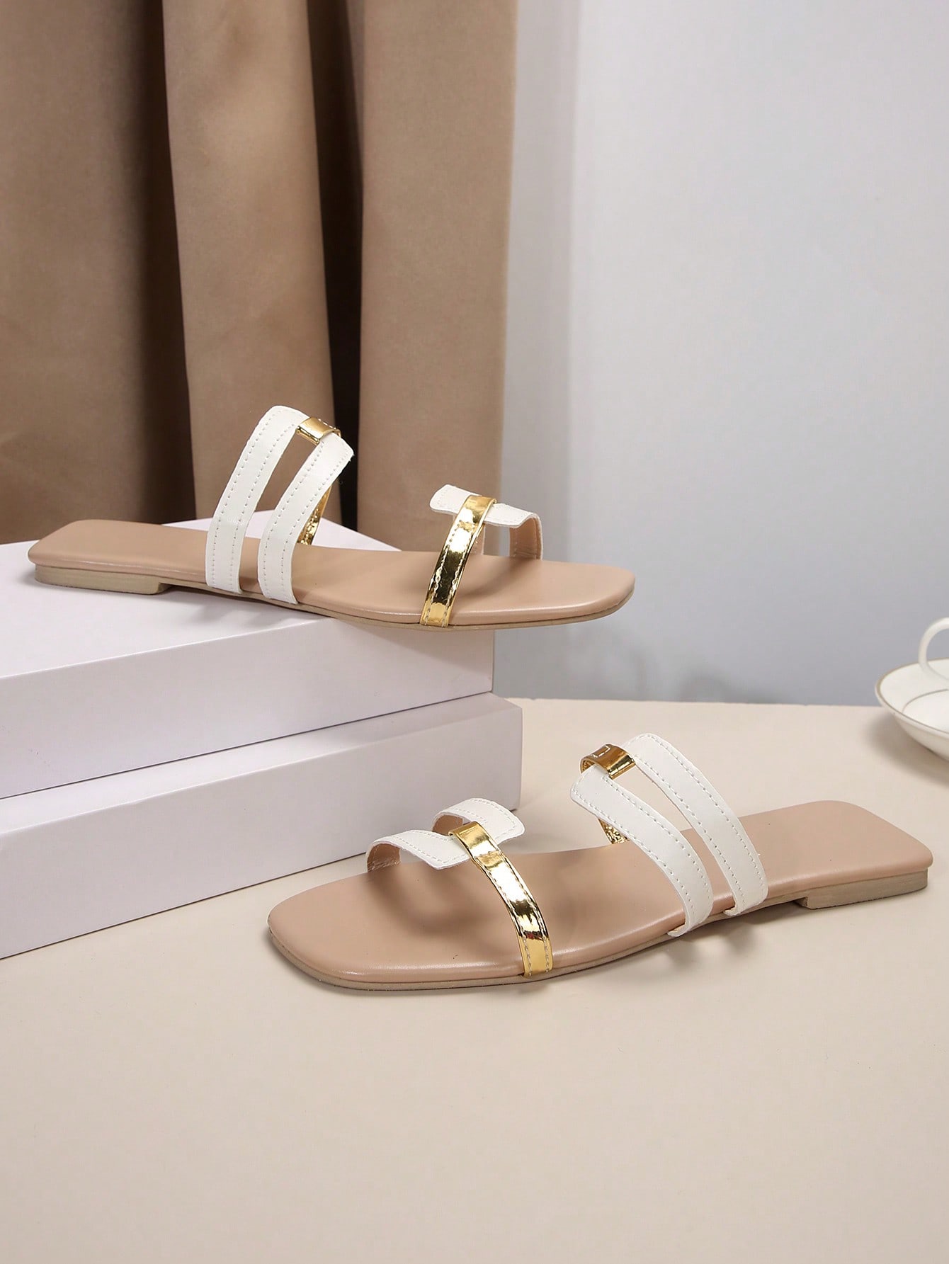 In White Women Flat Sandals