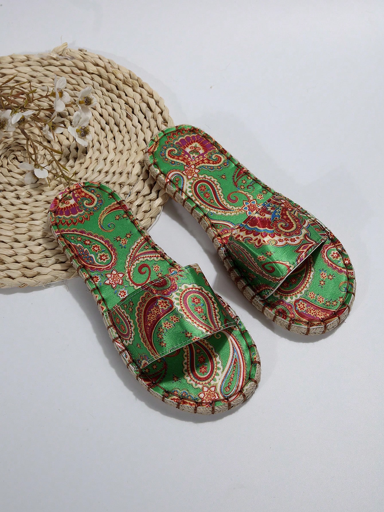 In Green Women Flat Sandals