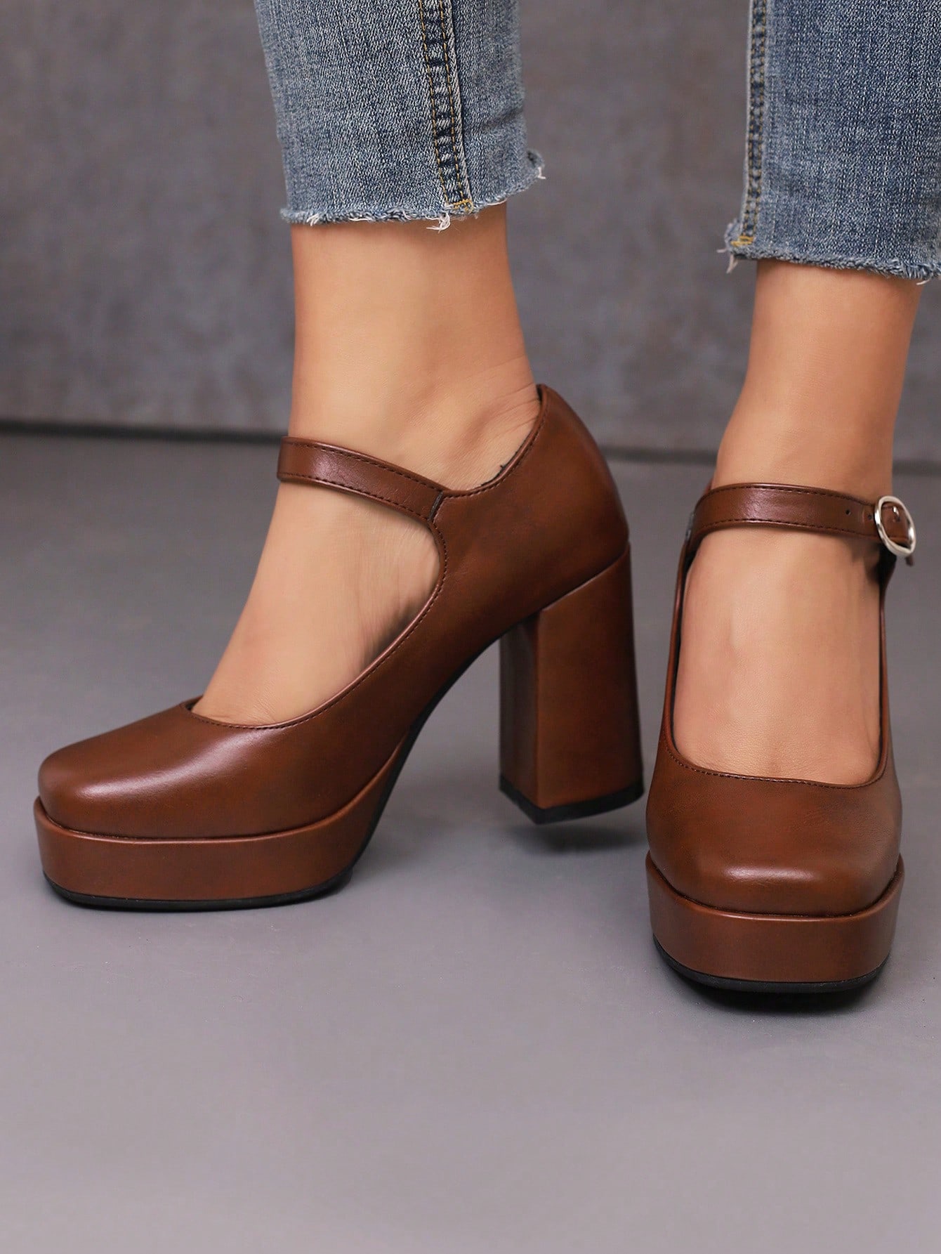 In Coffee Brown Women Pumps