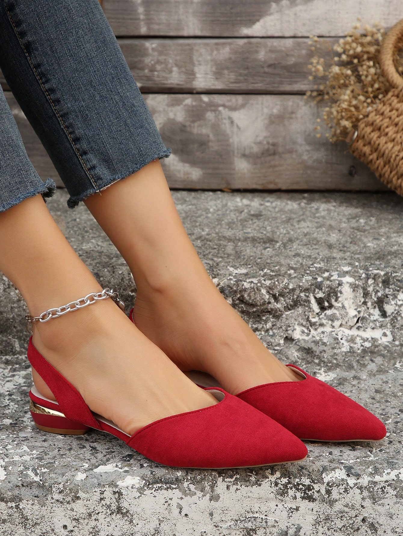 In Red Women Flats