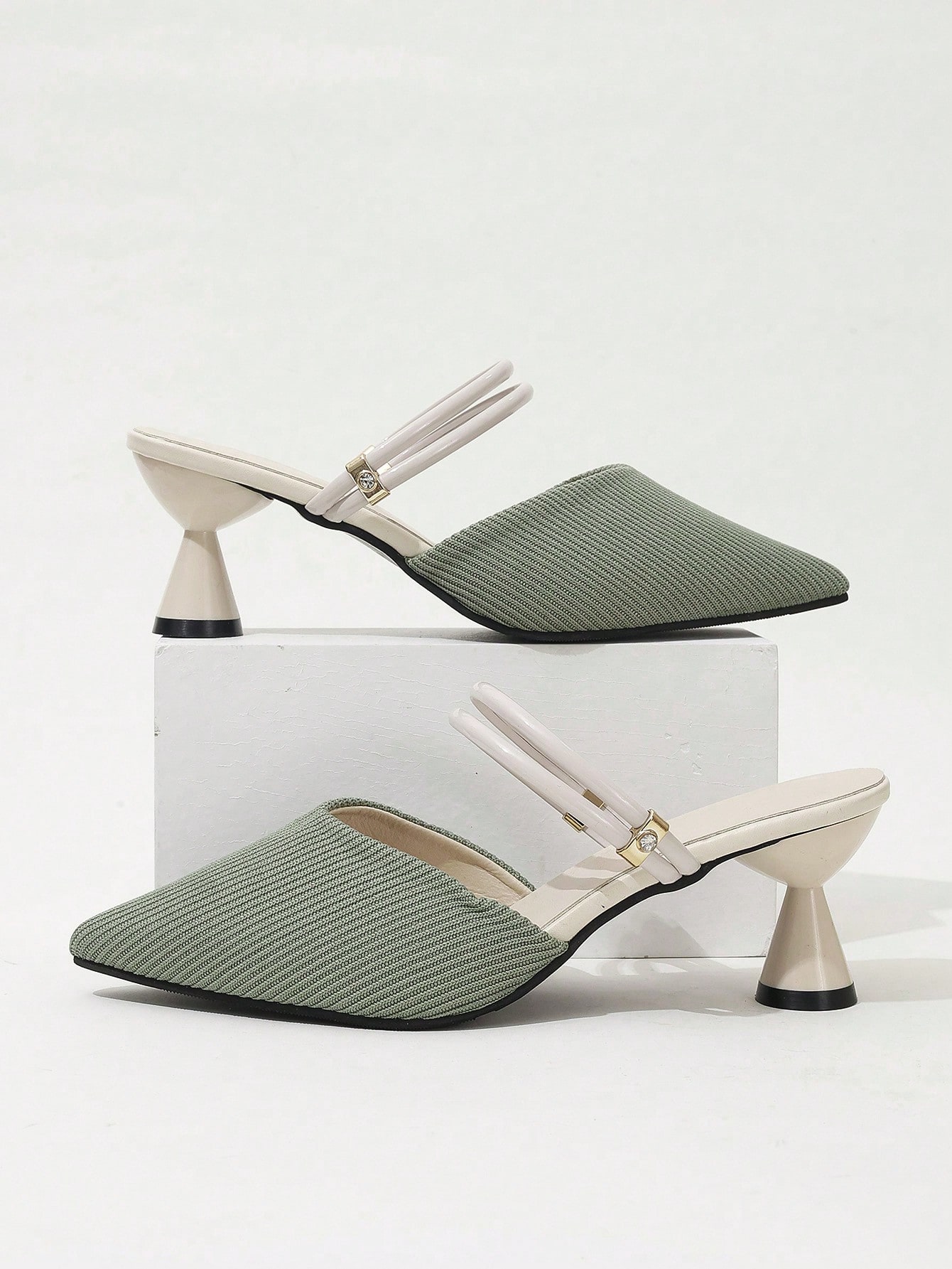 In Green Women Pumps