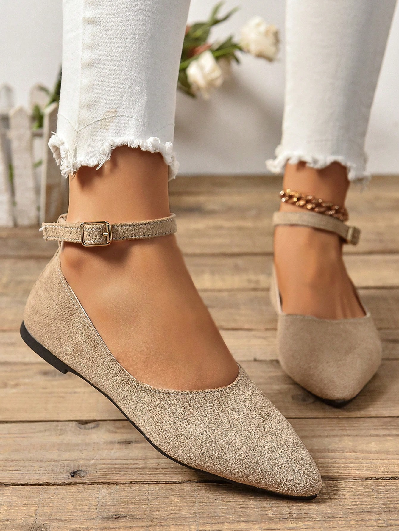 Women Flats Below $9.99