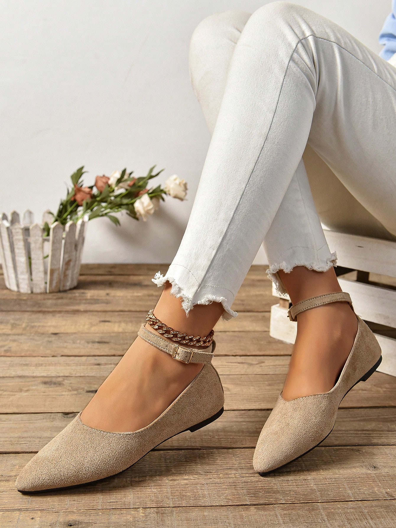 Women Flats Below $9.99