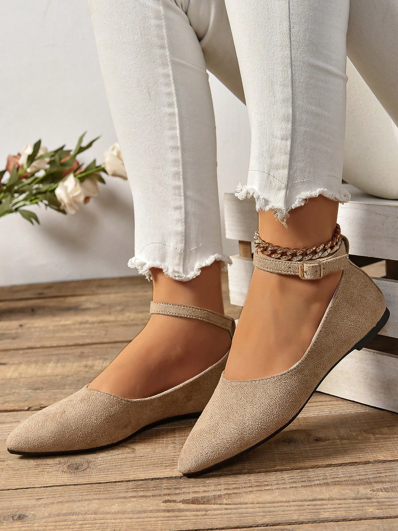 Women Flats Below $9.99