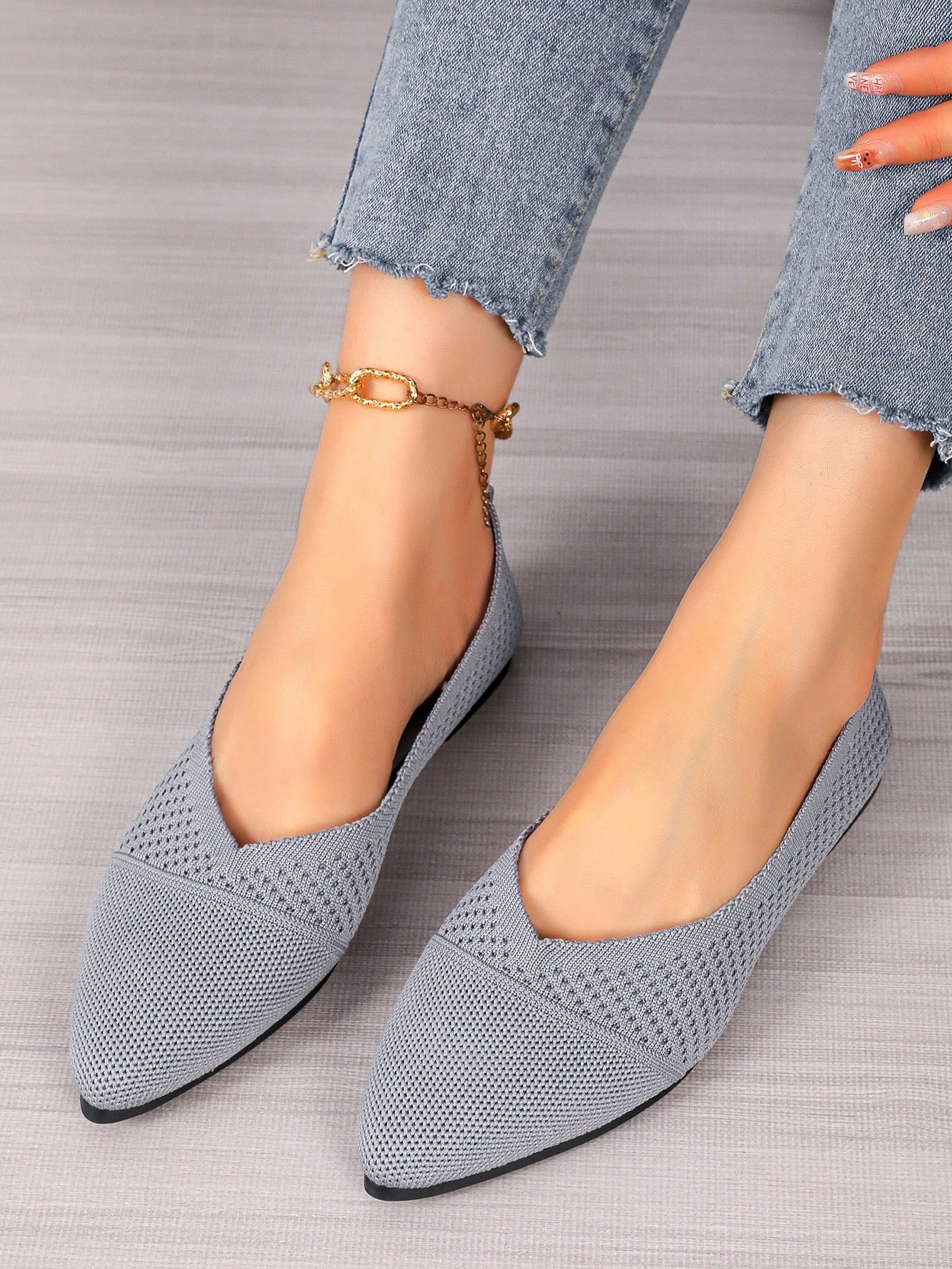 Women Flats Below $9.99