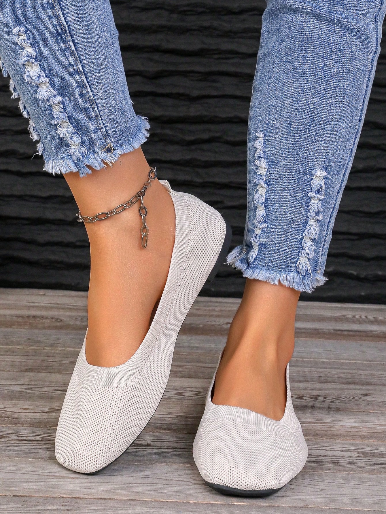 Women Flats Below $9.99