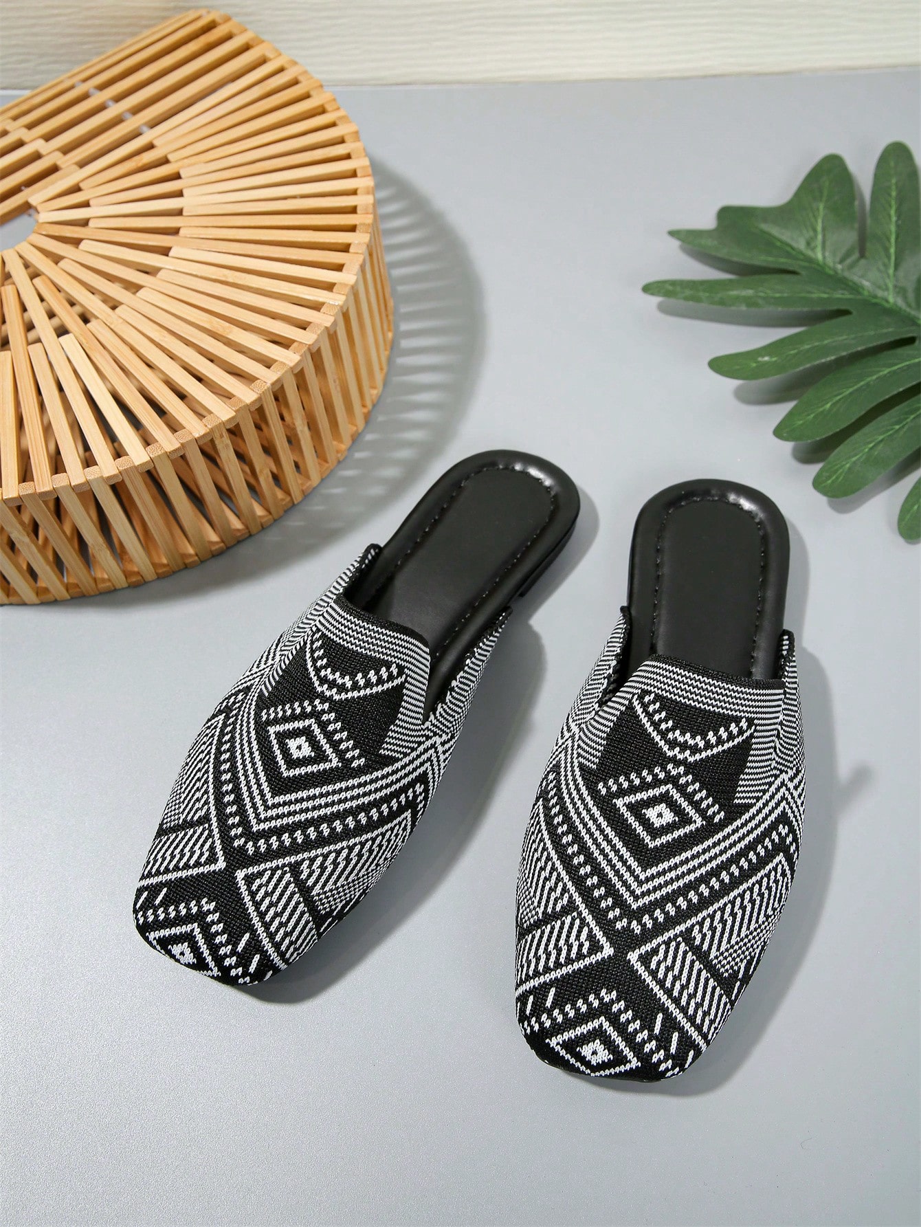 In Black and White Women Flats