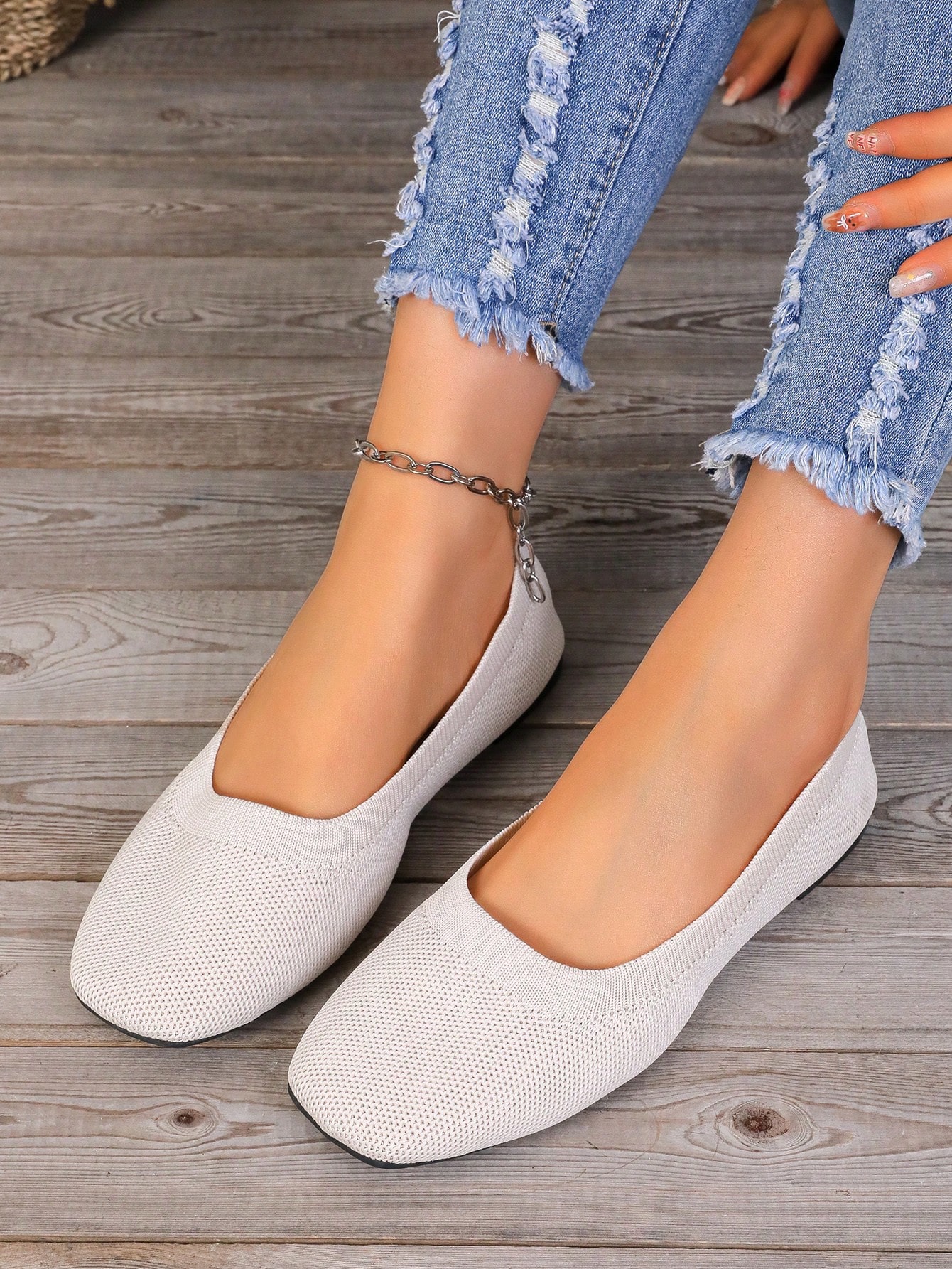 Women Flats Below $9.99