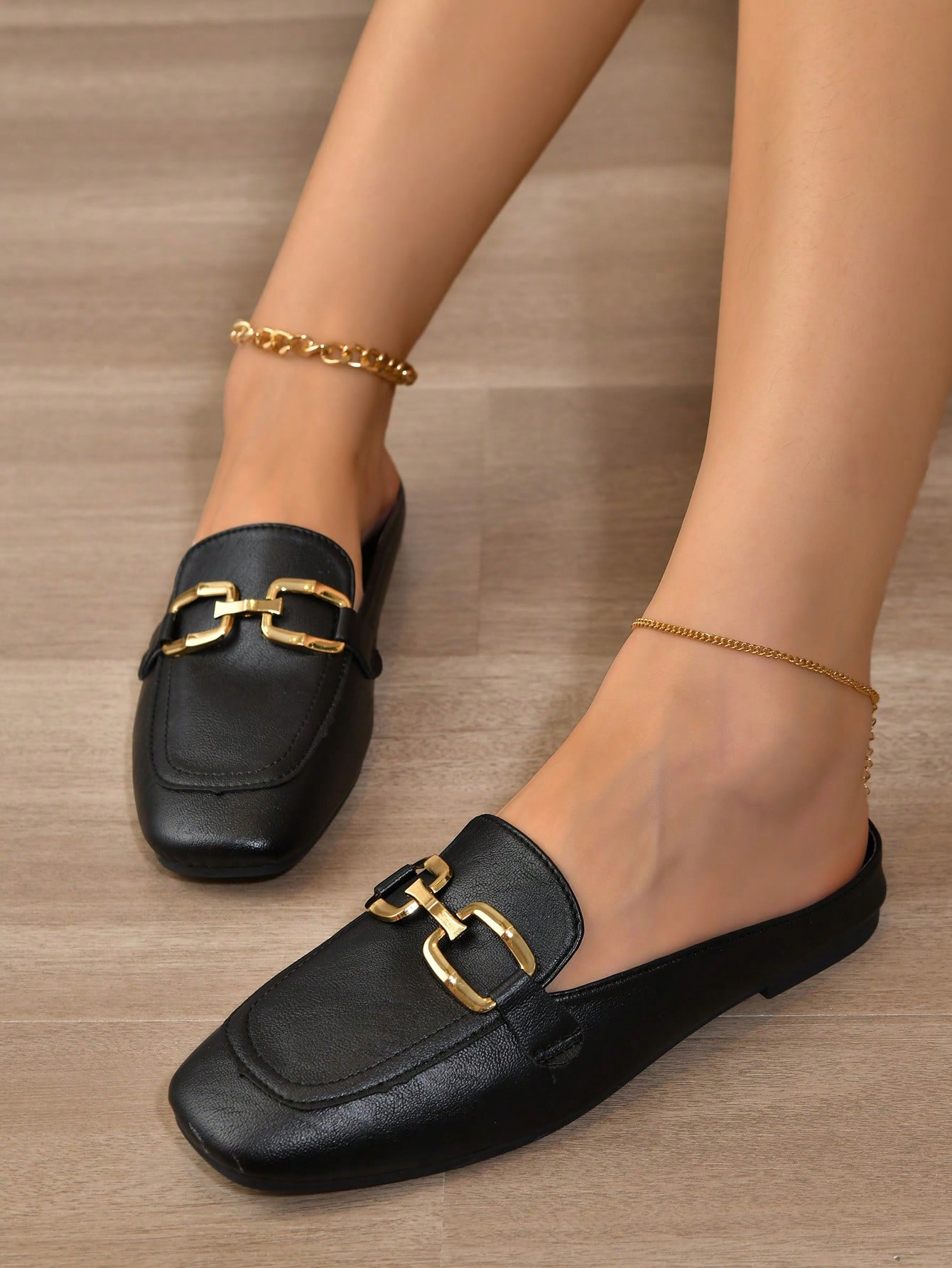 In Black Women Flats