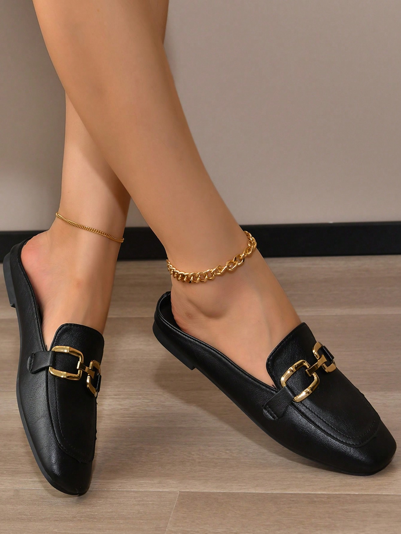 In Black Women Flats