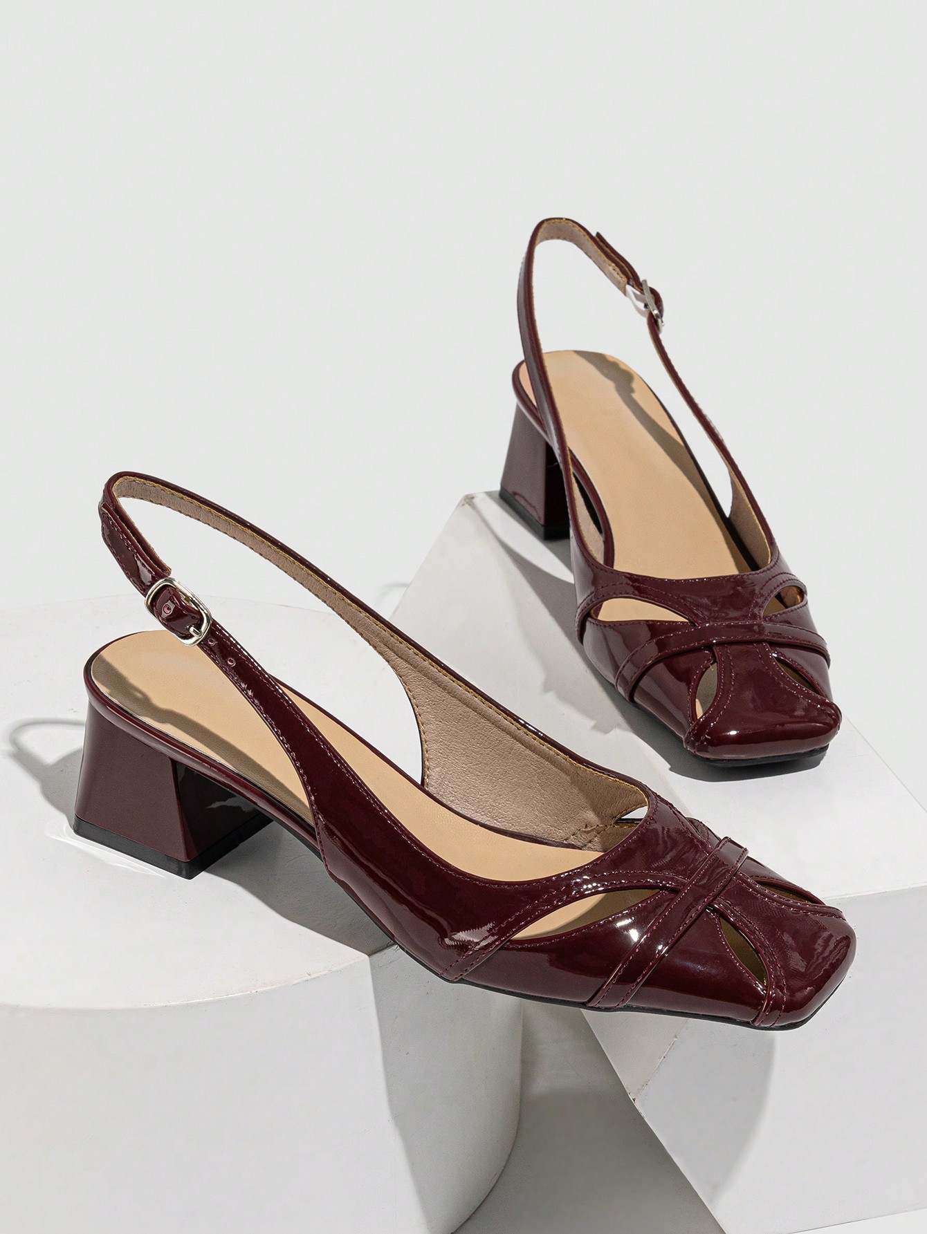 In Burgundy Women Pumps