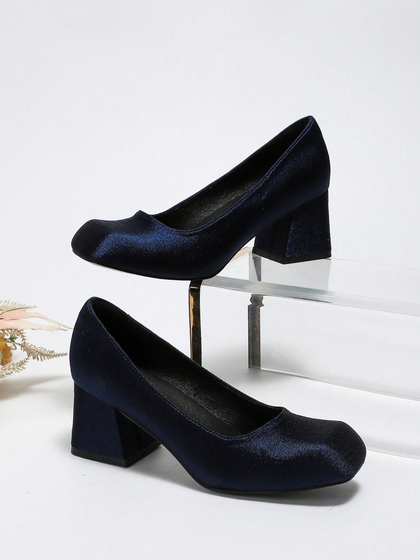 In Navy Blue Women Pumps