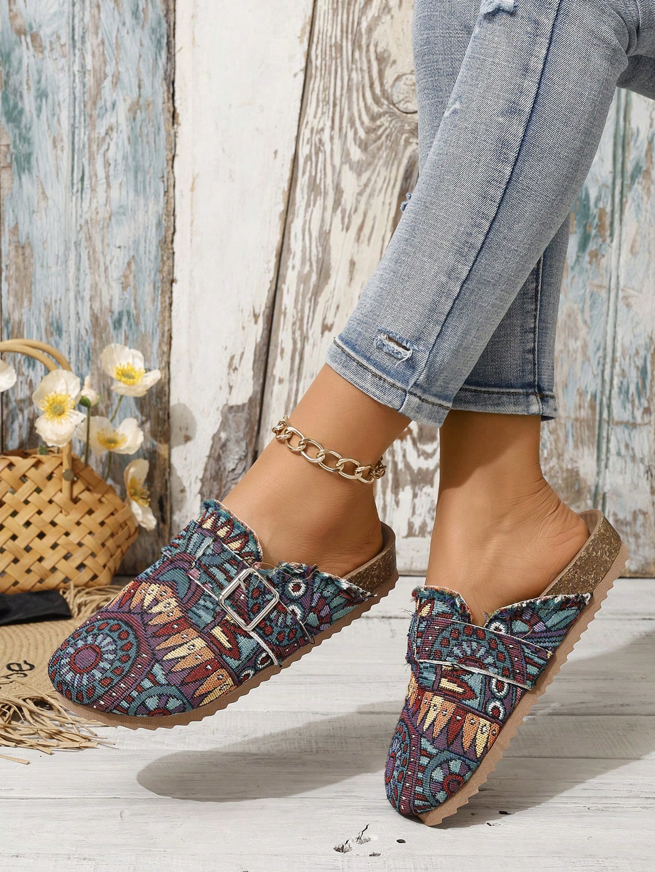 In Multicolor Women Flats