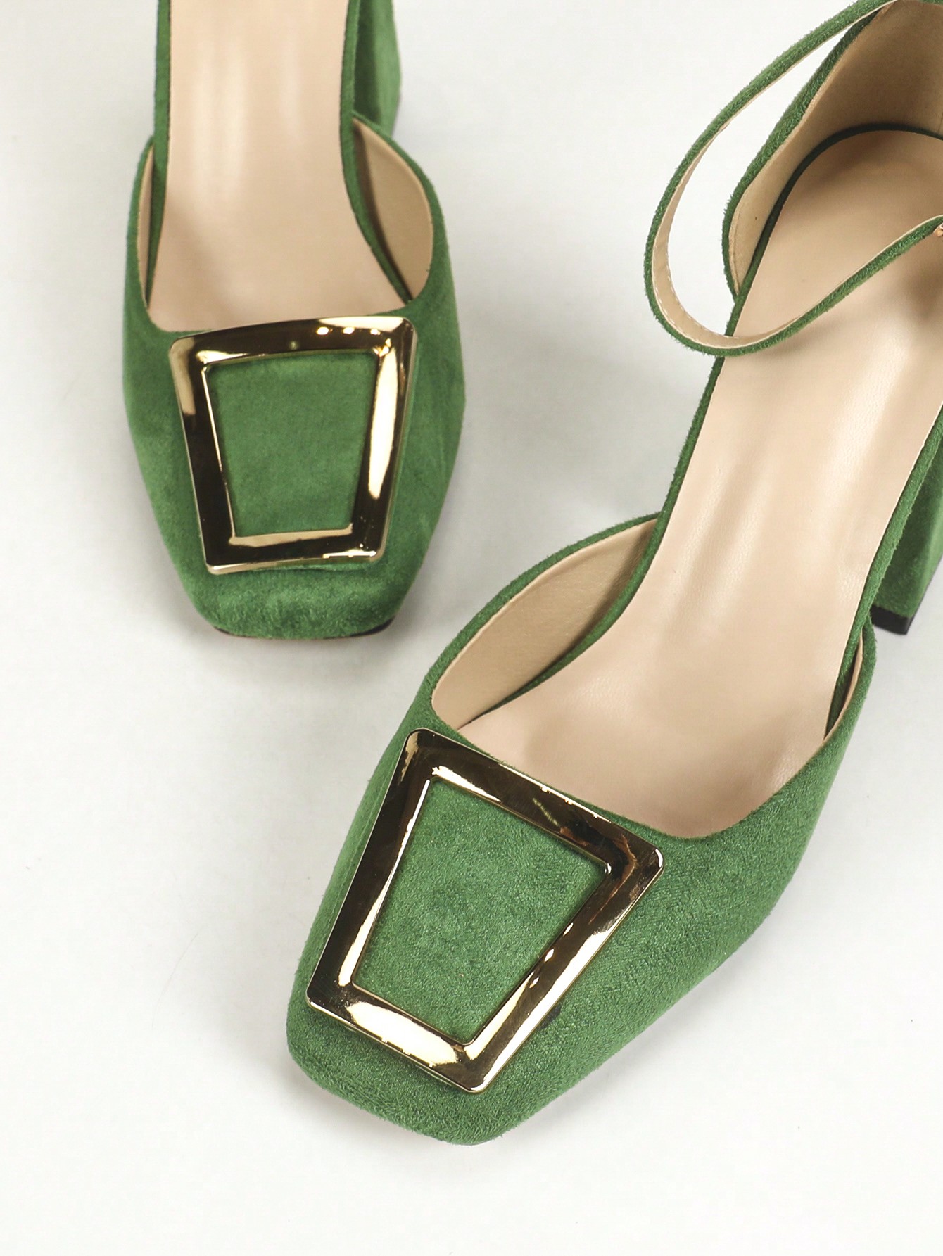 In Green Women Pumps