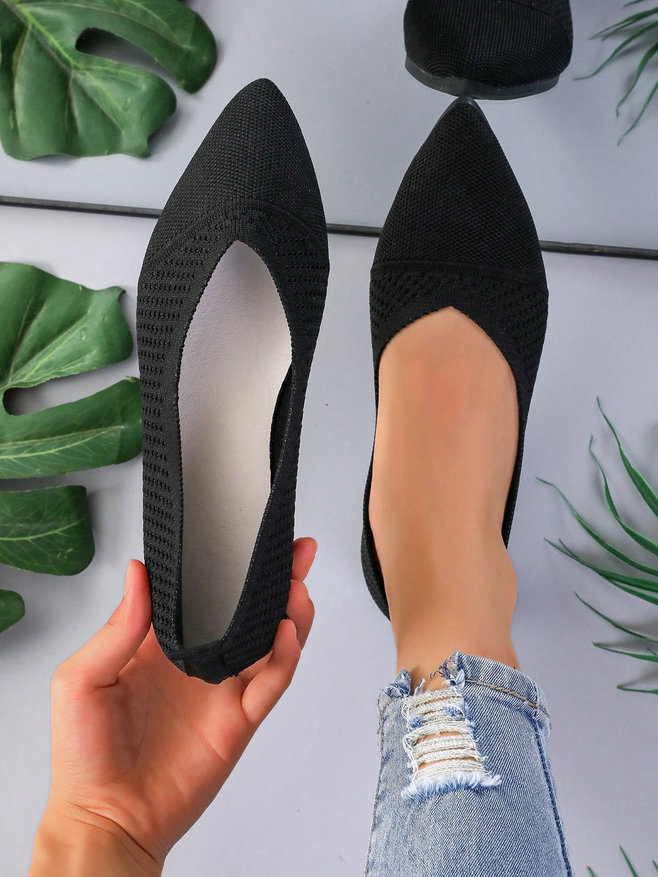 Women Flats Below $9.99