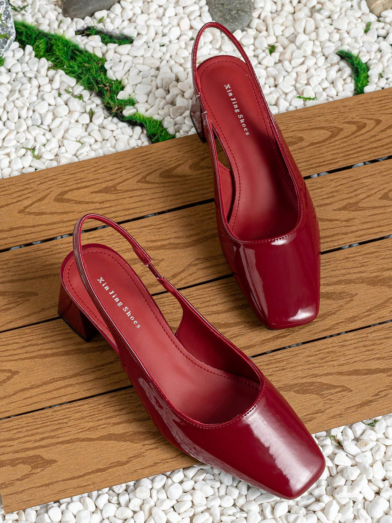 In Burgundy Women Pumps