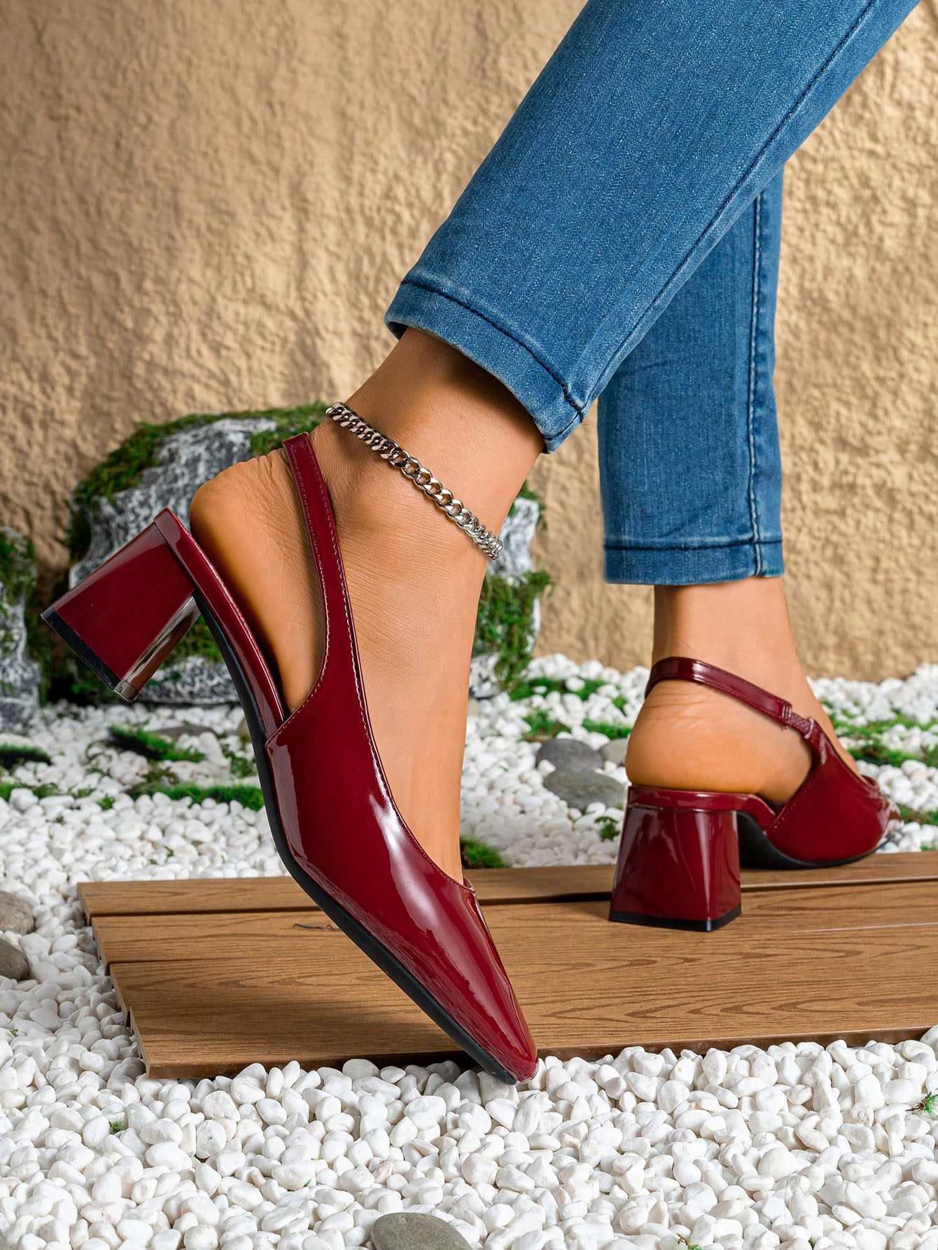 In Burgundy Women Pumps