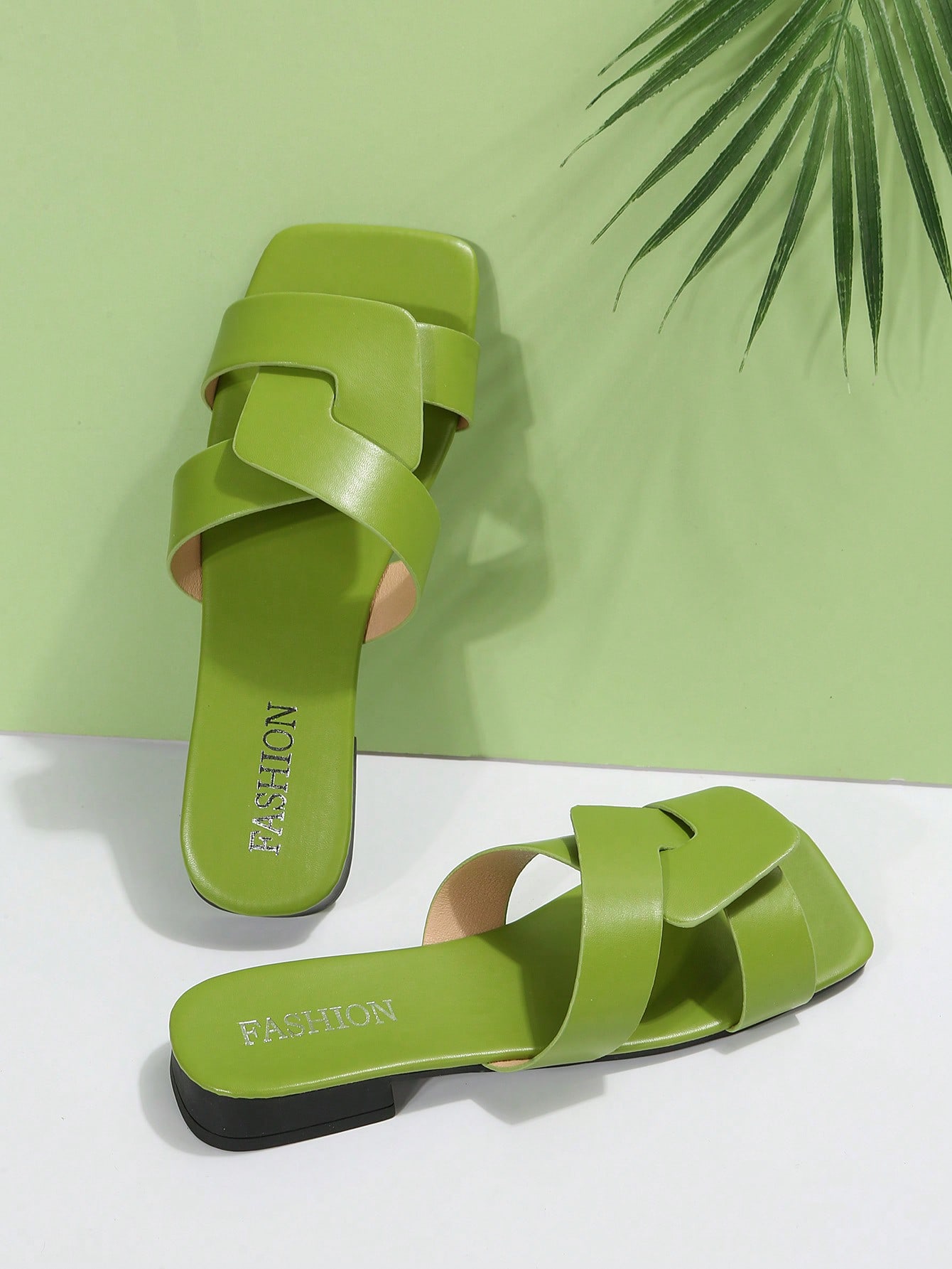 In Green Women Flat Sandals