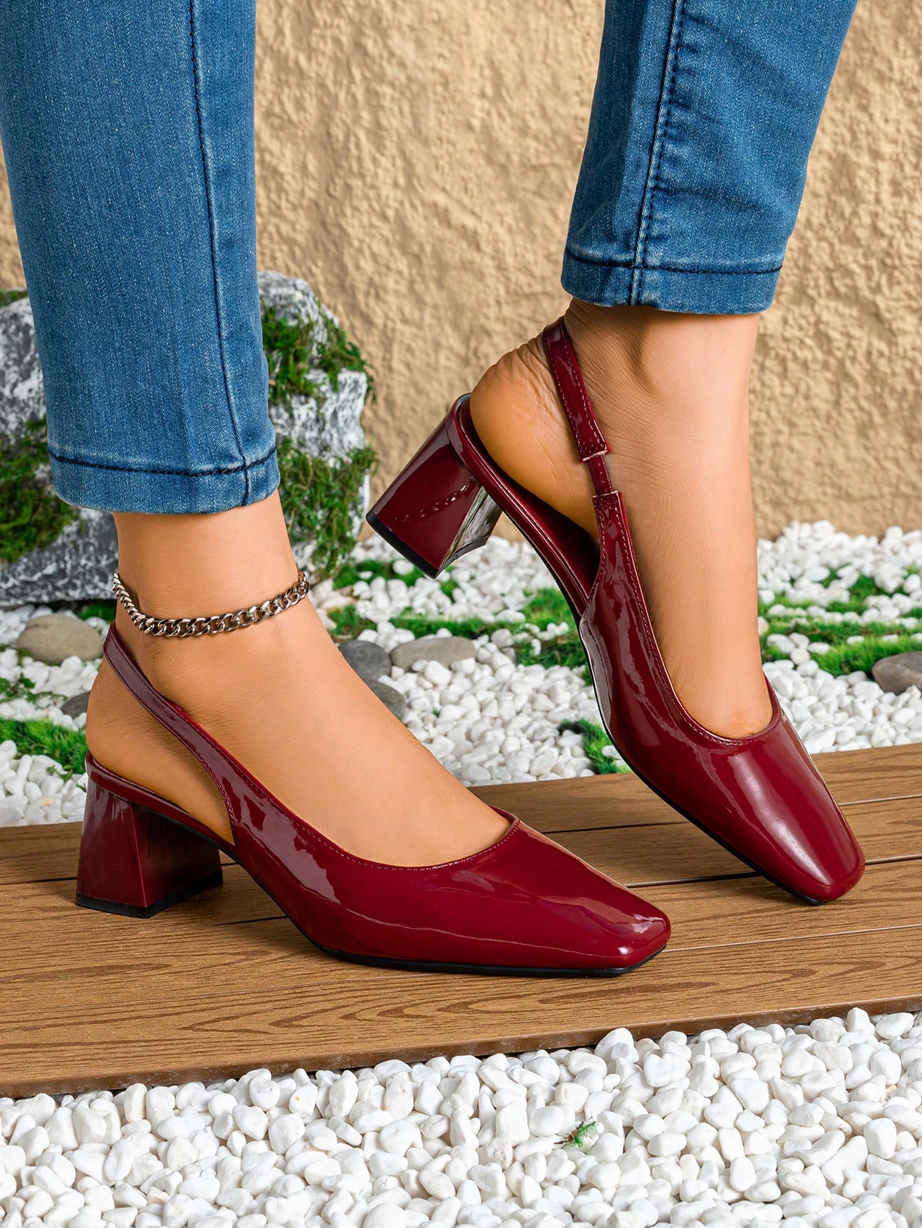 In Burgundy Women Pumps