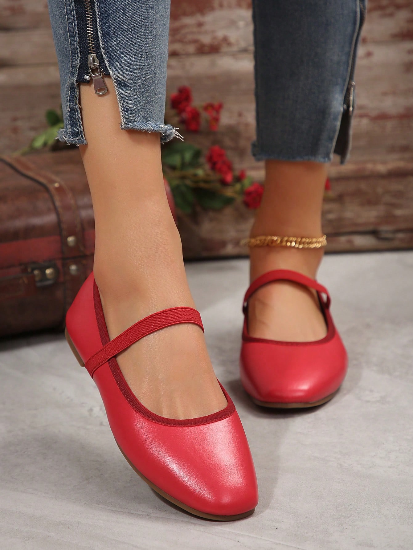 In Red Women Flats