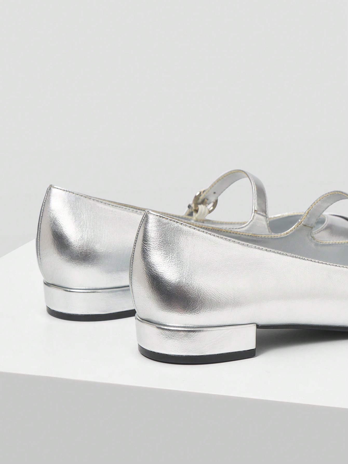 In Silver Women Flats