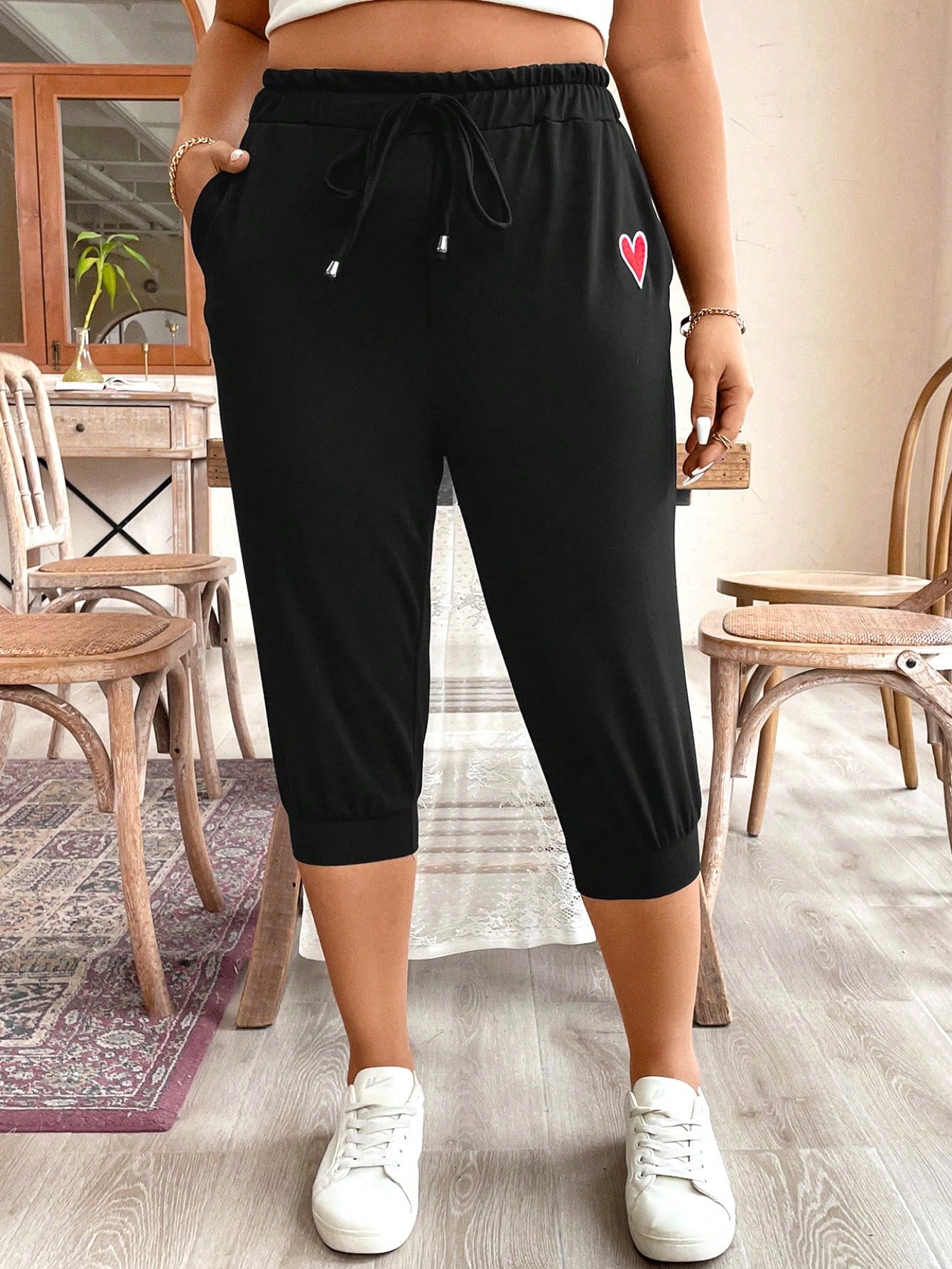 In Black Plus Size Sweatpants