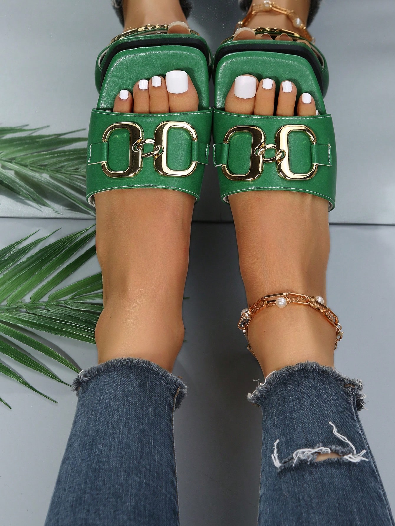 In Green Women Flat Sandals