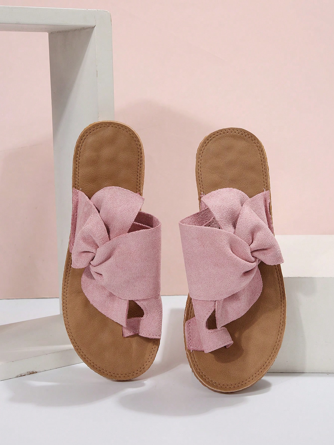 In Baby Pink Women Flat Sandals